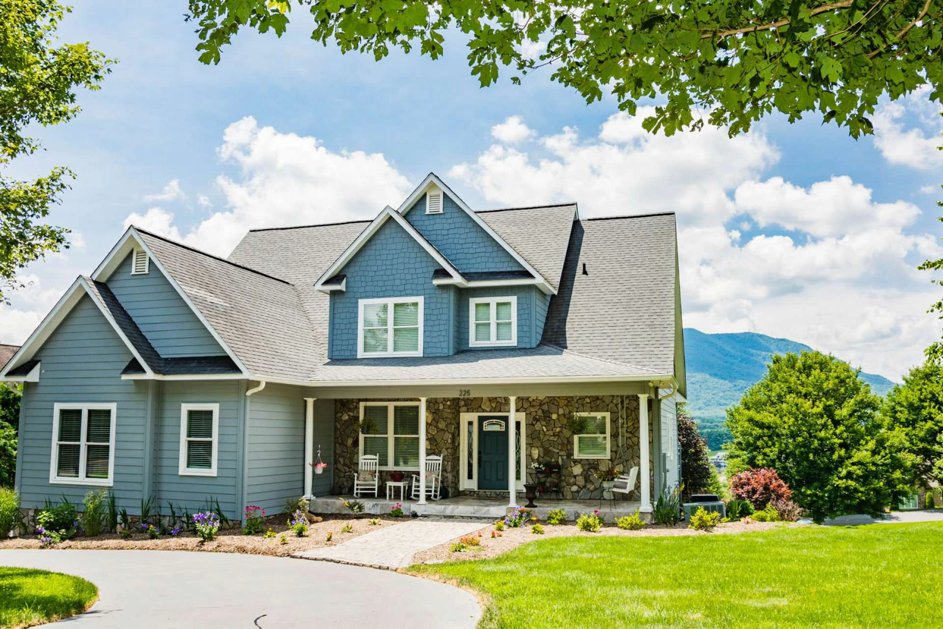 Image number 3 for the current listing