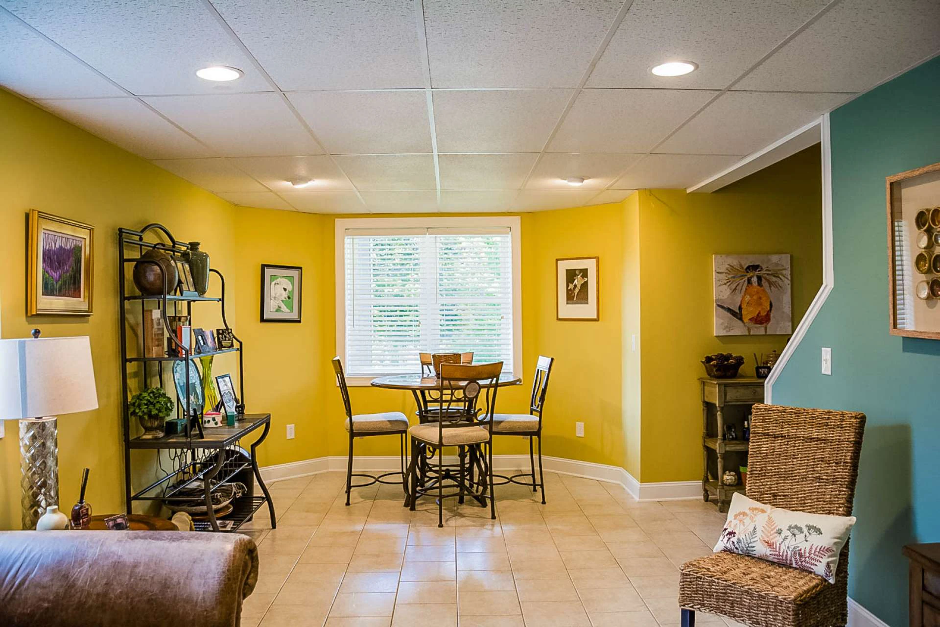 Image number 11 for the current listing