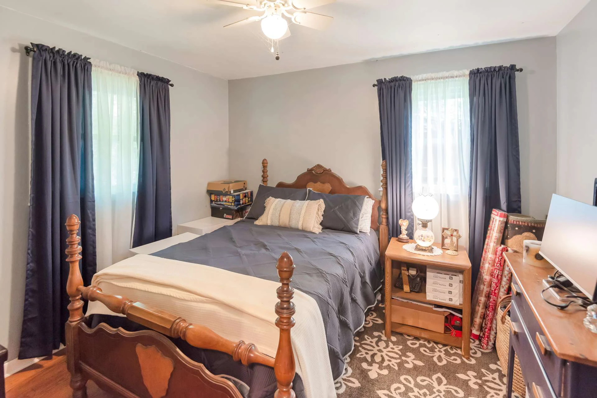 Image number 8 for the current listing