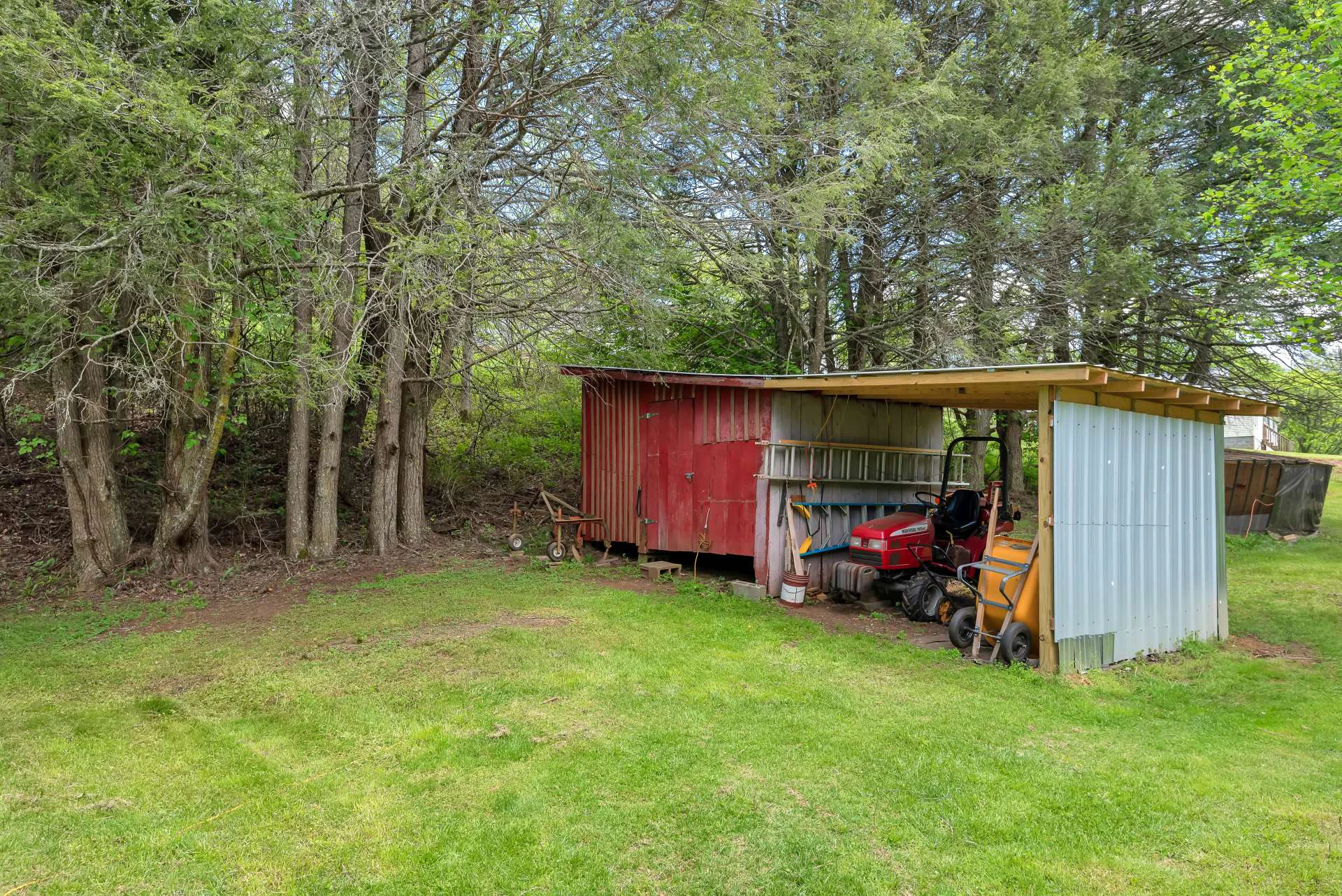 Image number 9 for the current listing