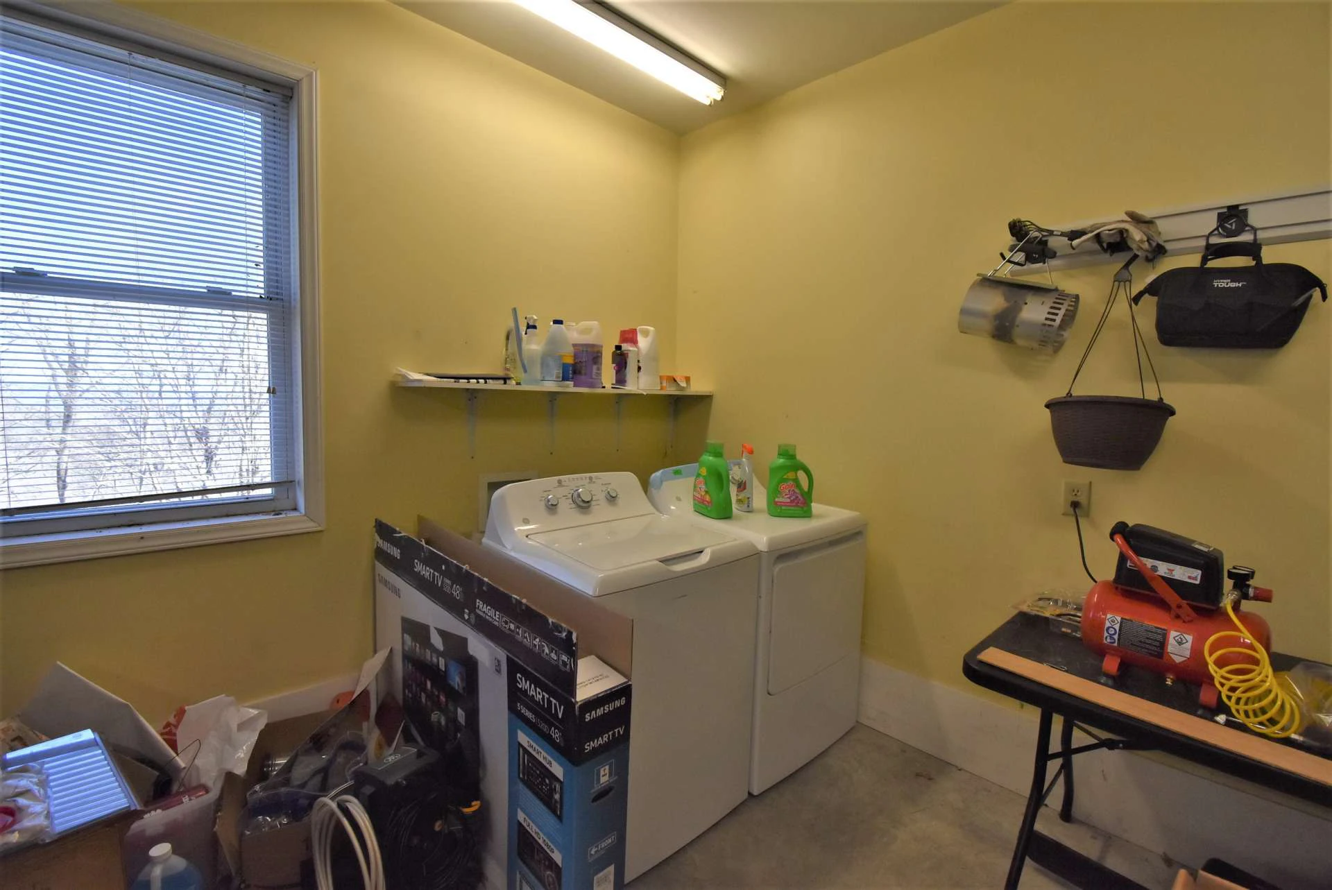 Image number 2 for the current listing