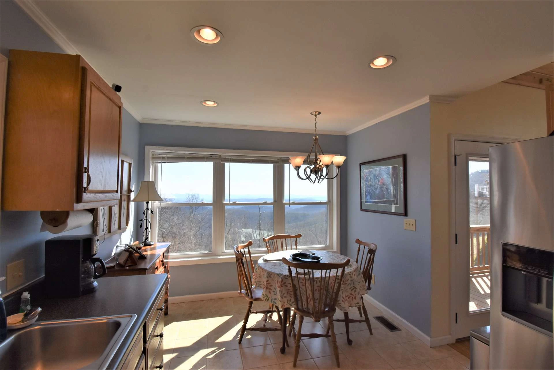 Image number 14 for the current listing