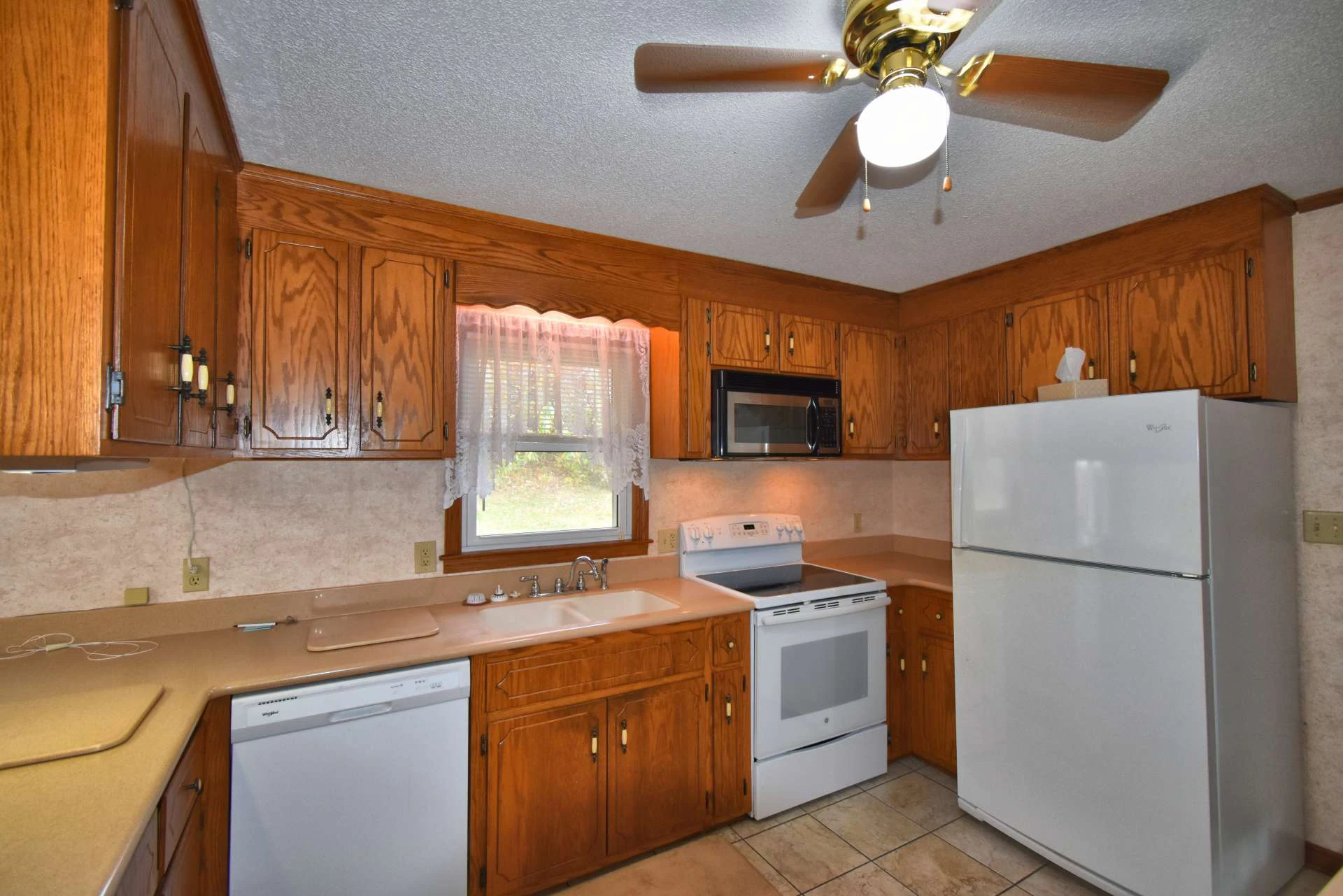 Image number 2 for the current listing