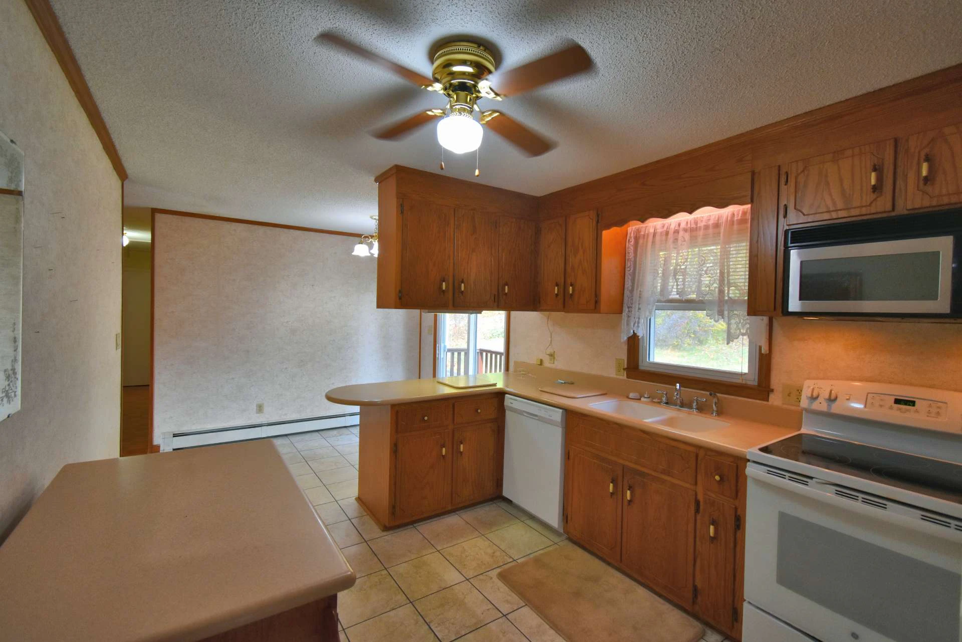 Image number 14 for the current listing