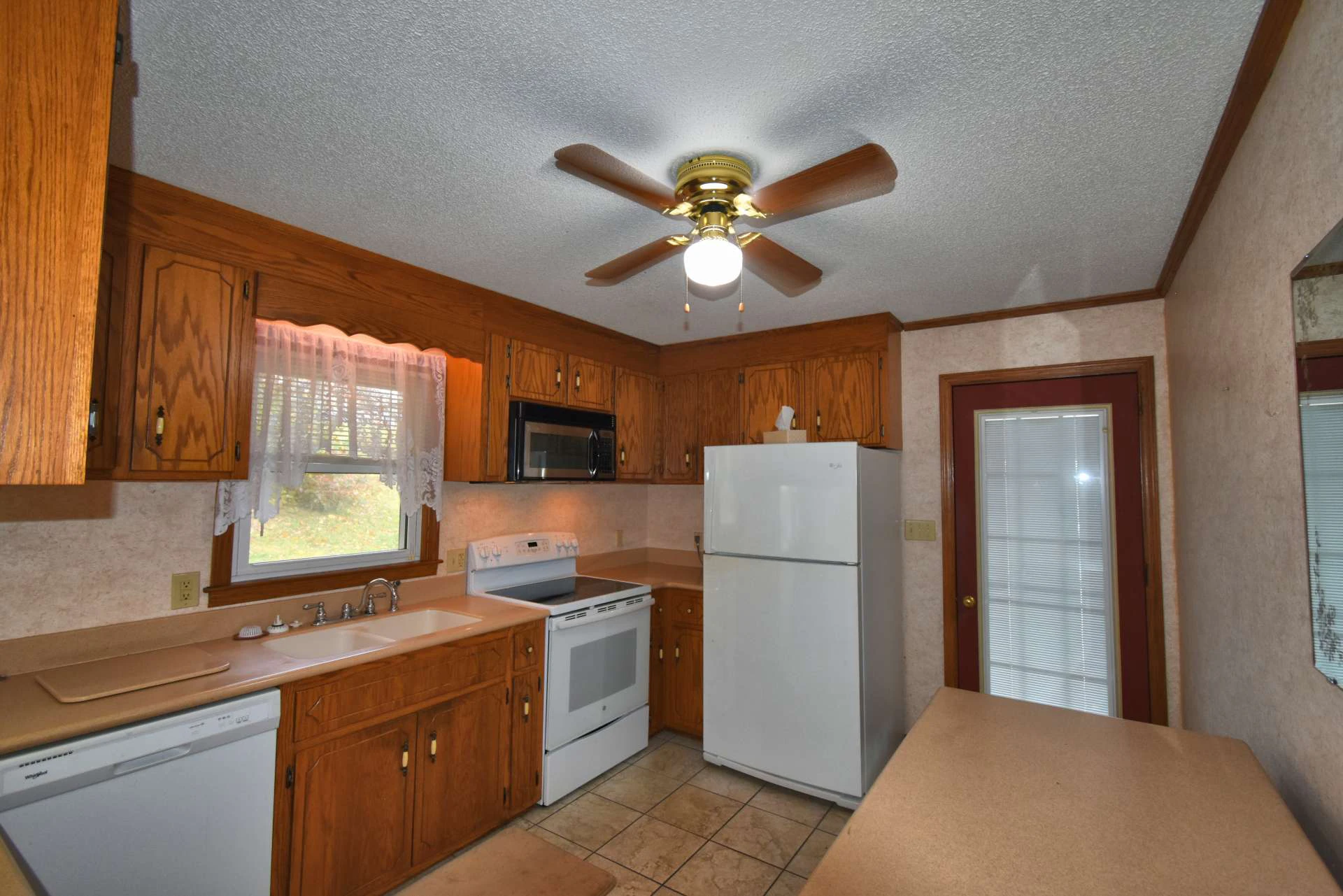 Image number 13 for the current listing