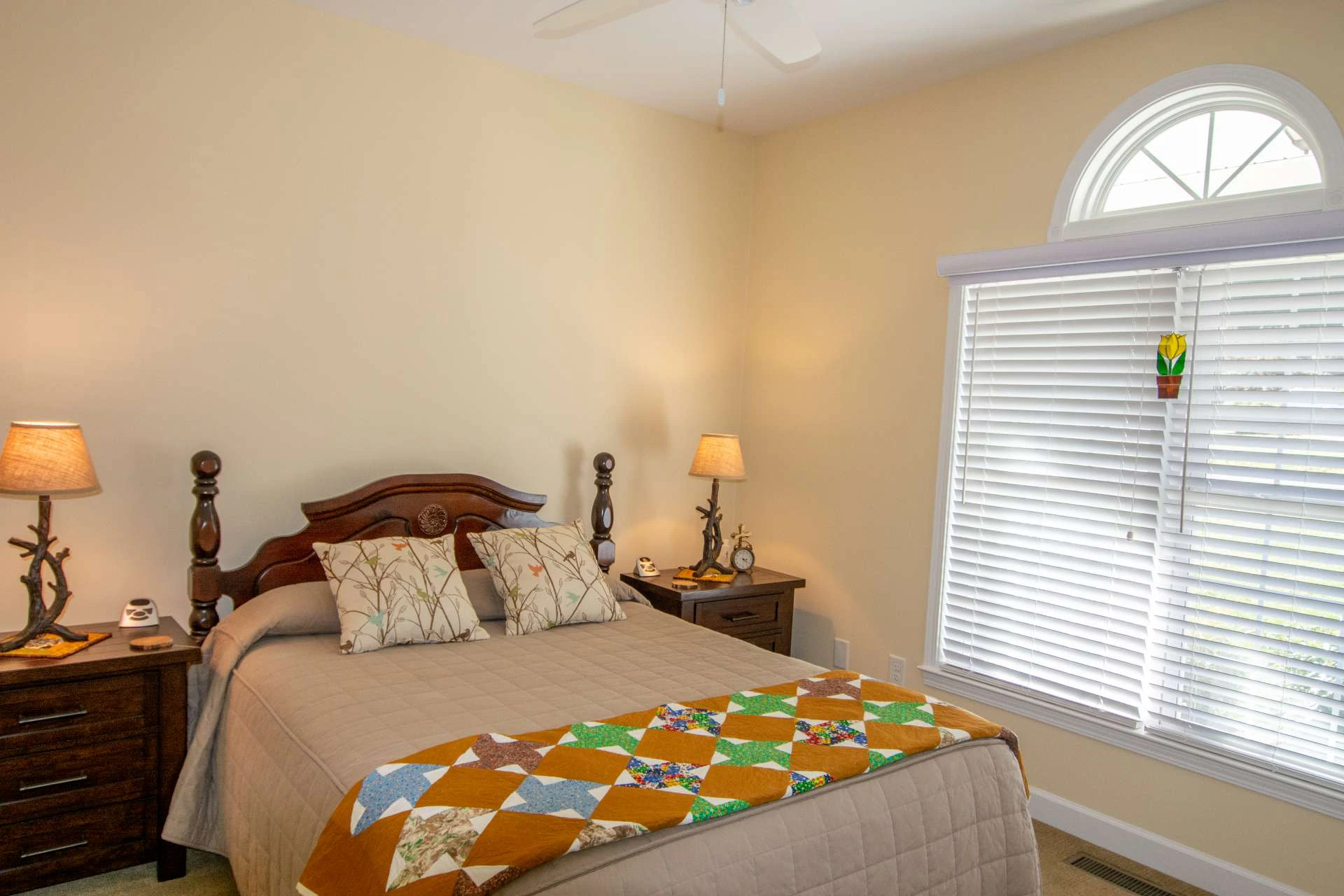 Image number 11 for the current listing