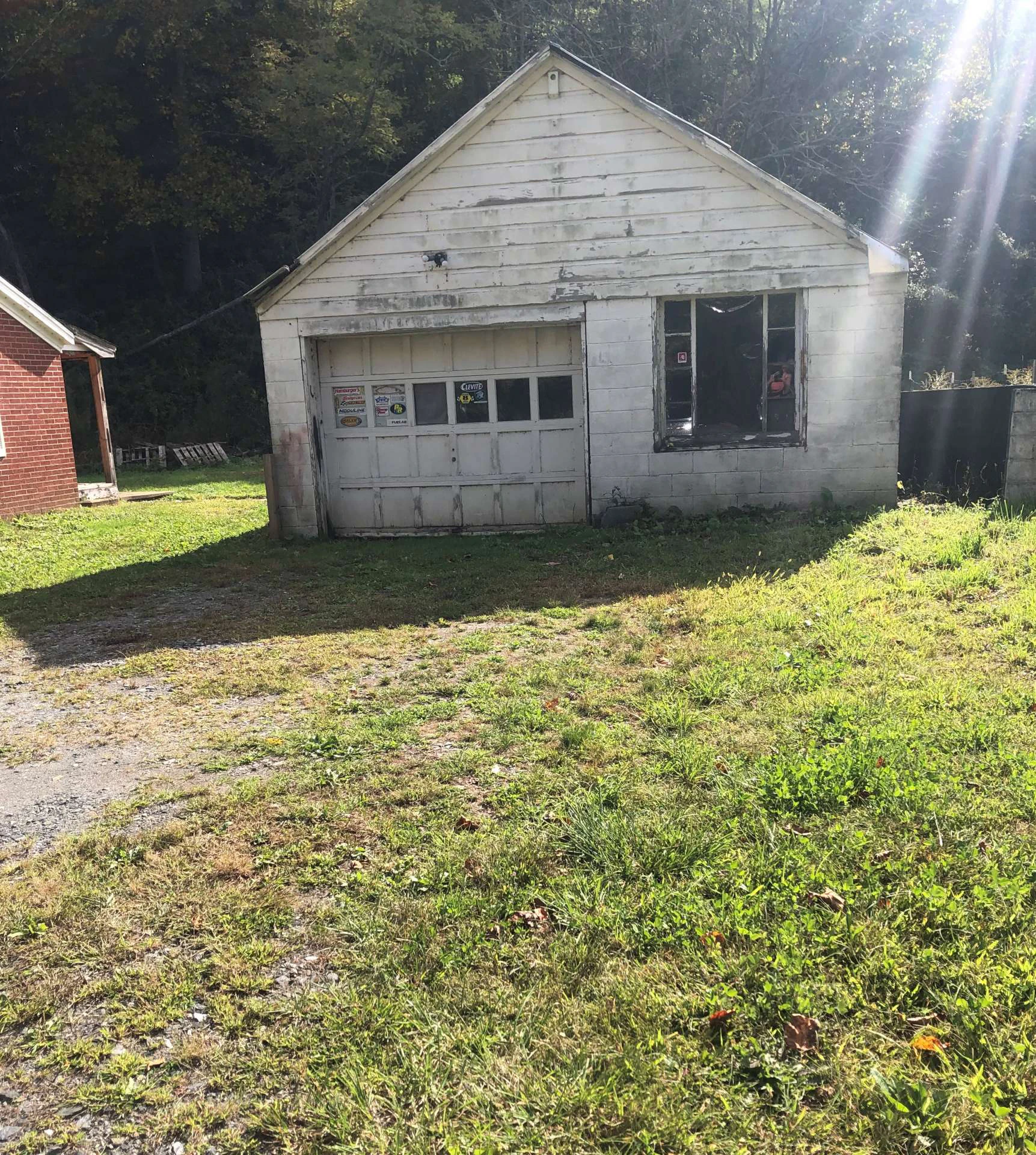Image number 13 for the current listing