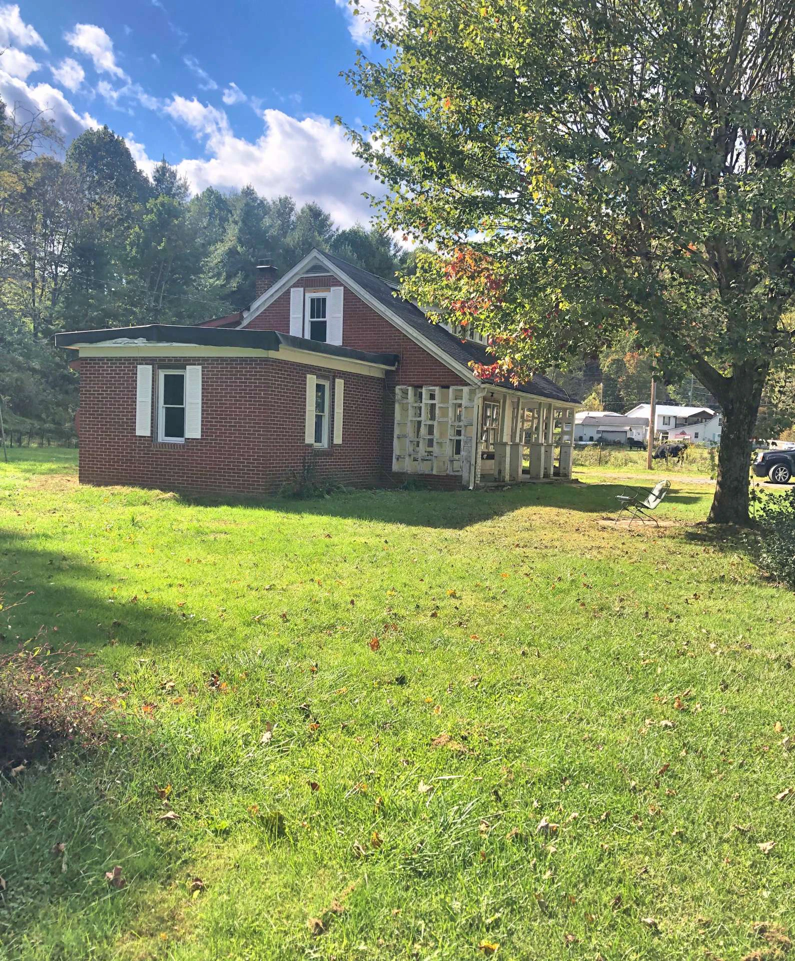 Image number 15 for the current listing