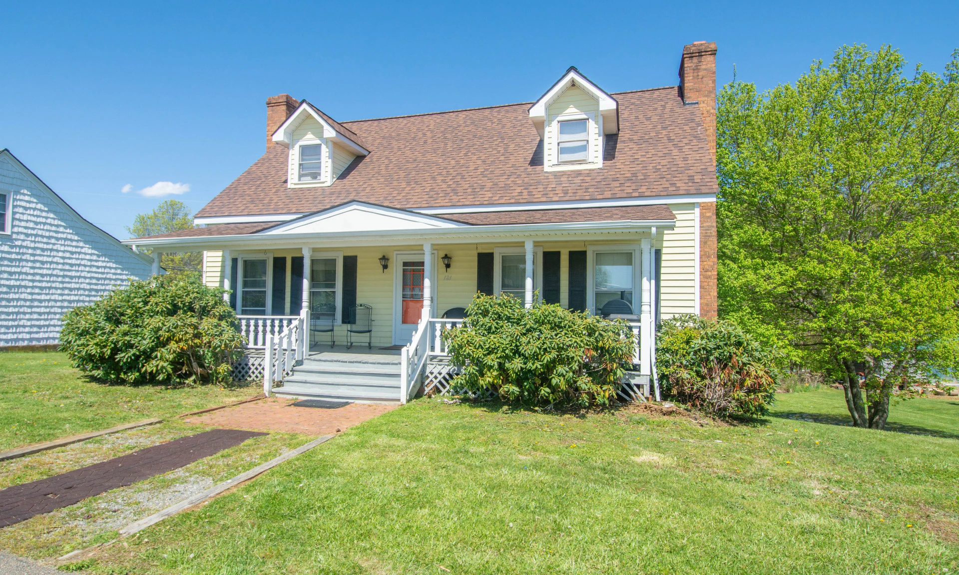 Image number 1 for the current listing