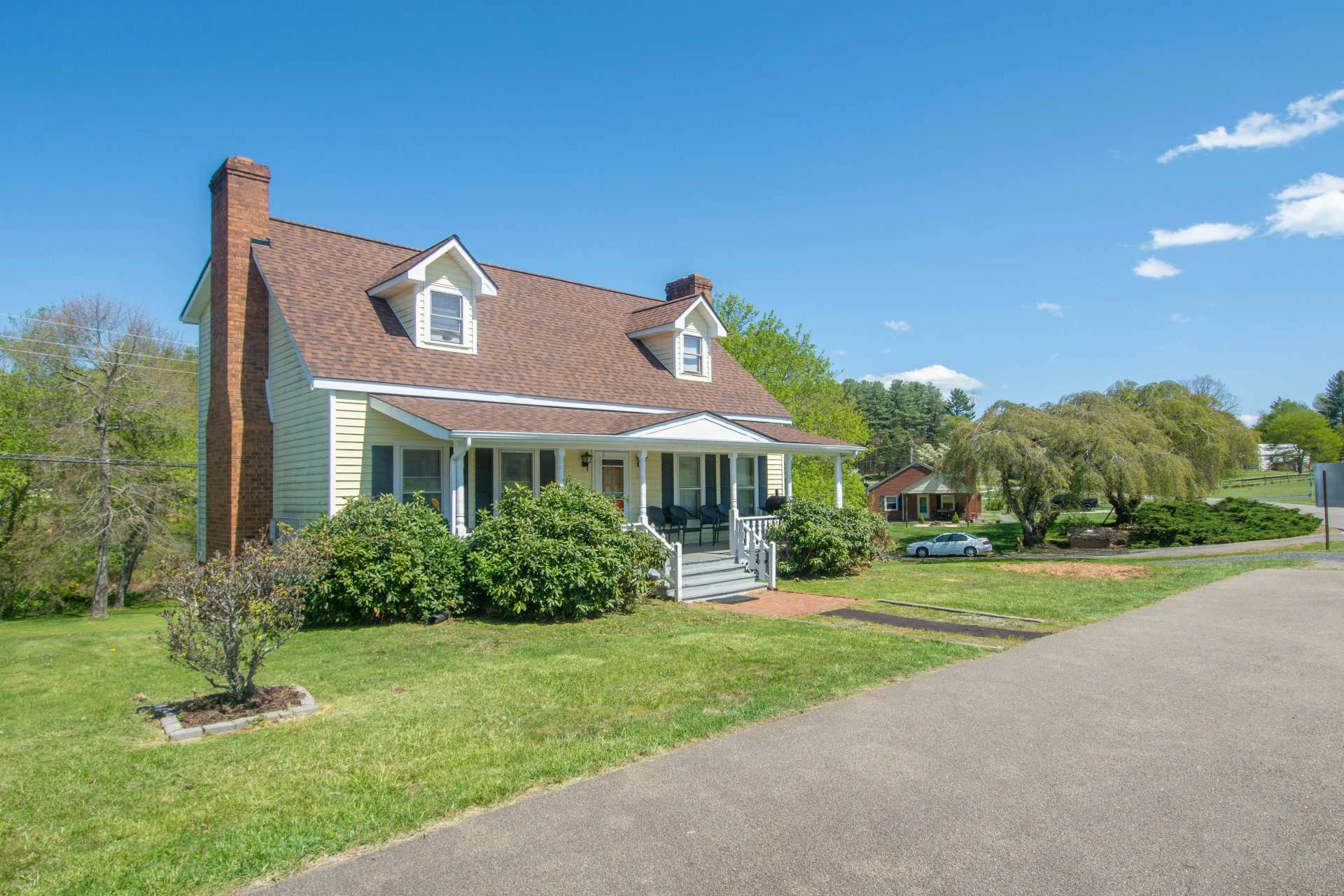 Image number 4 for the current listing