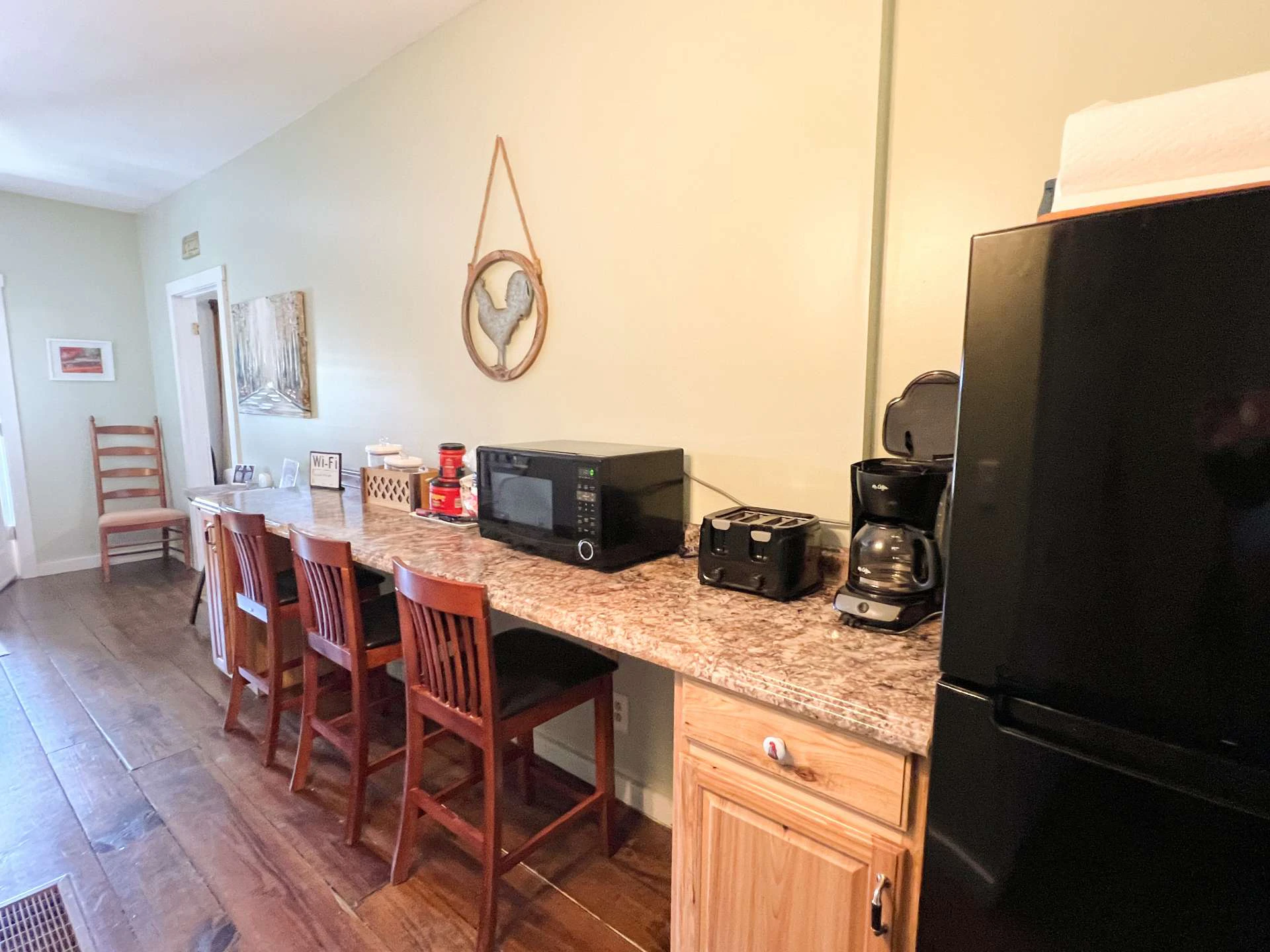 Image number 21 for the current listing