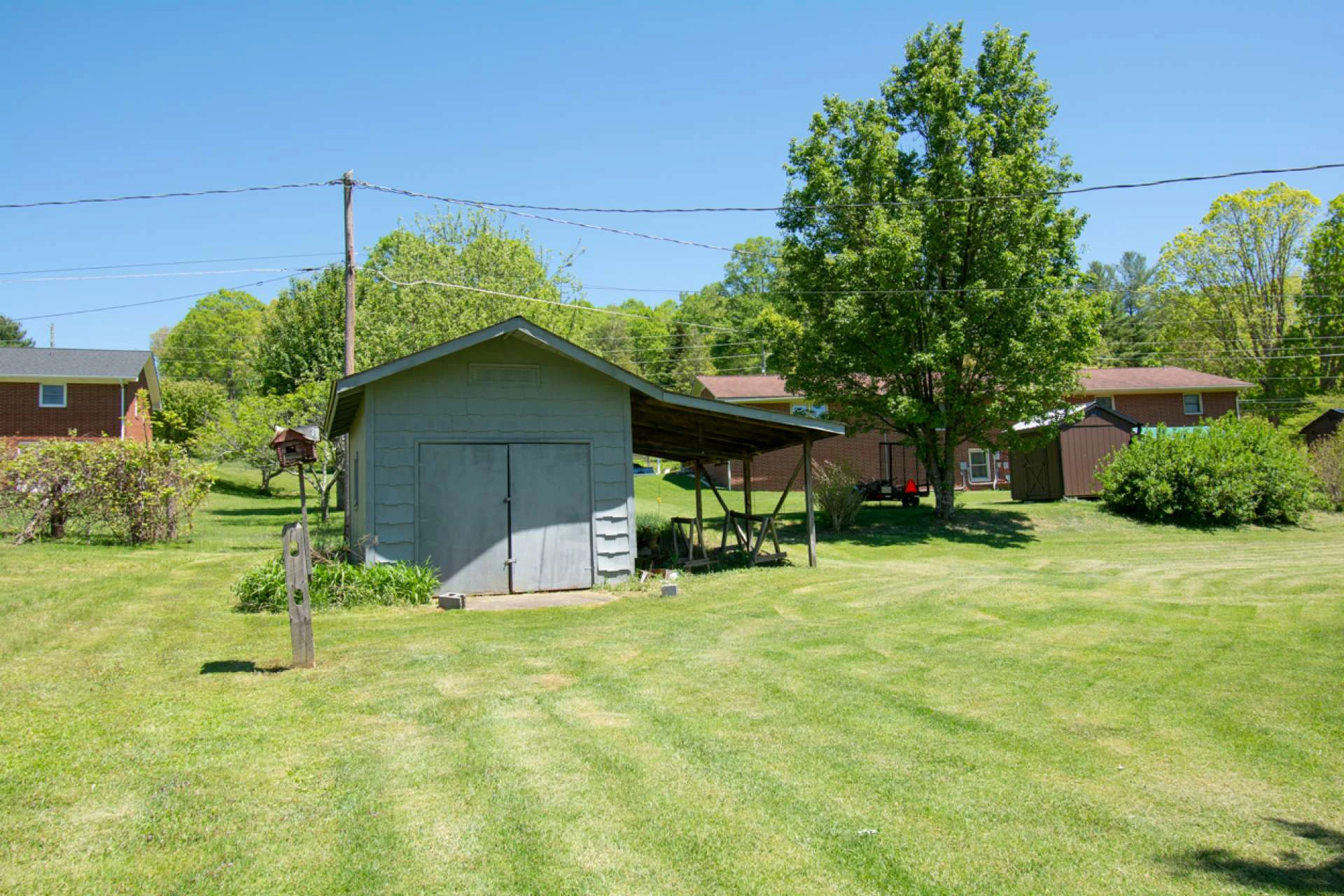Image number 17 for the current listing