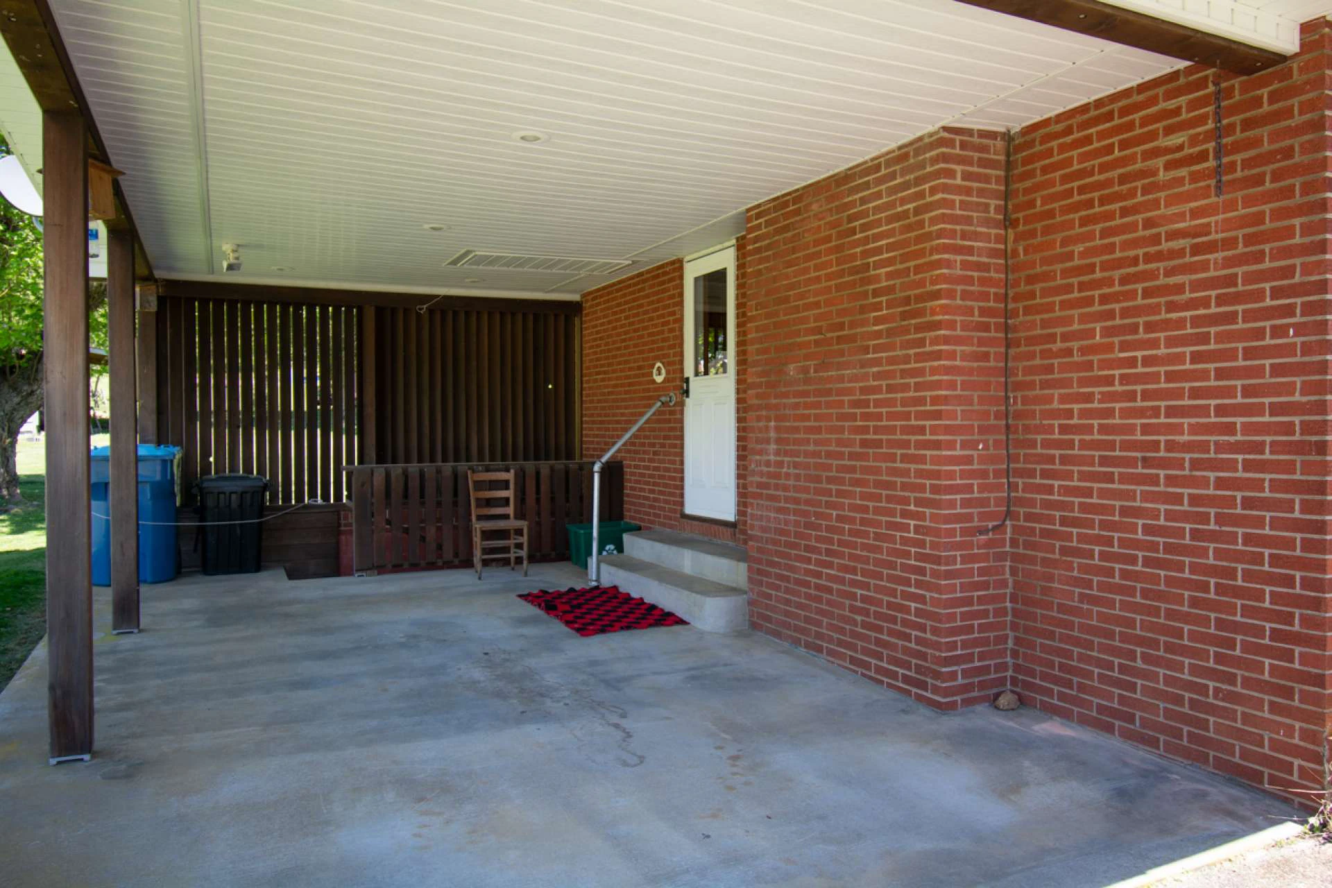 Image number 10 for the current listing