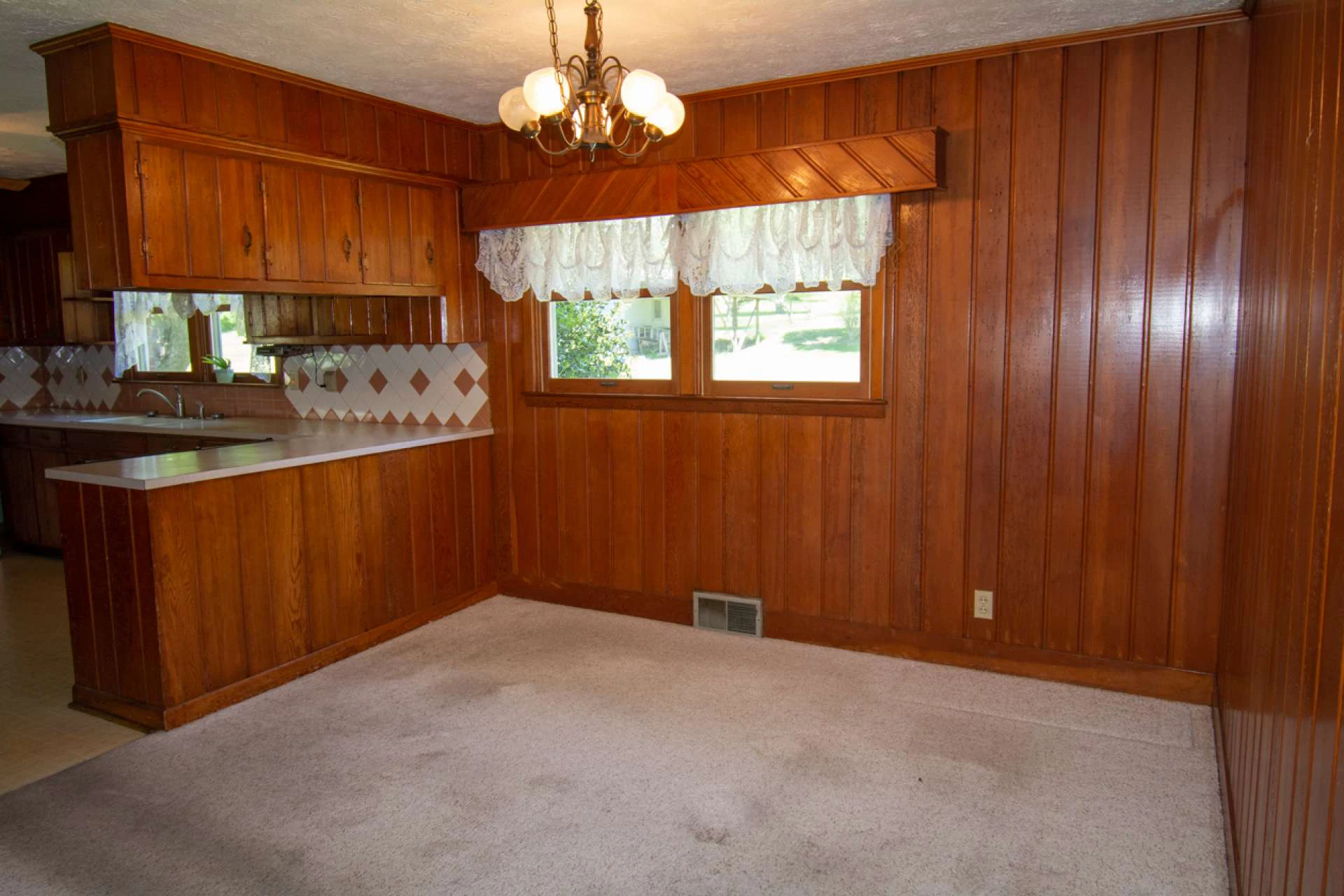 Image number 9 for the current listing