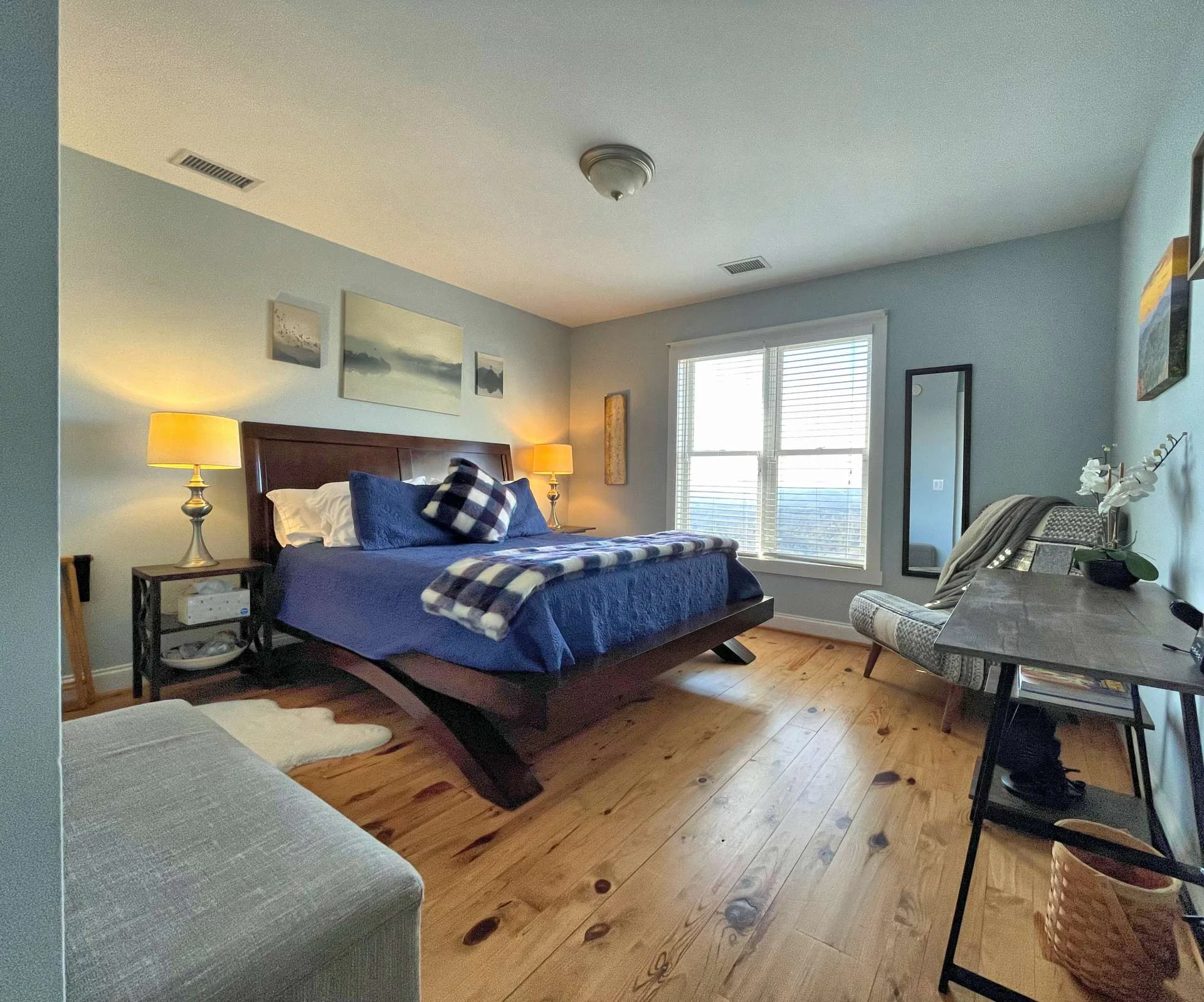 Image number 8 for the current listing