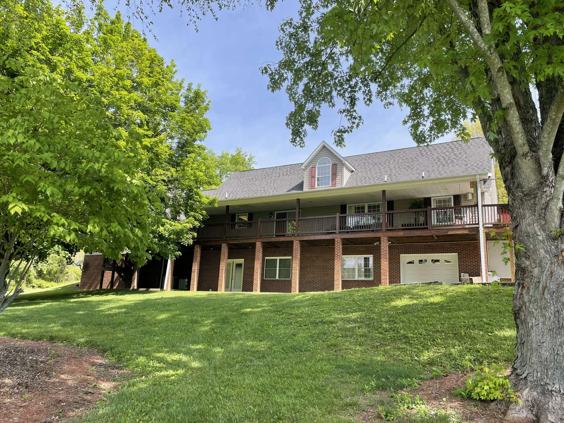 Image number 24 for the current listing