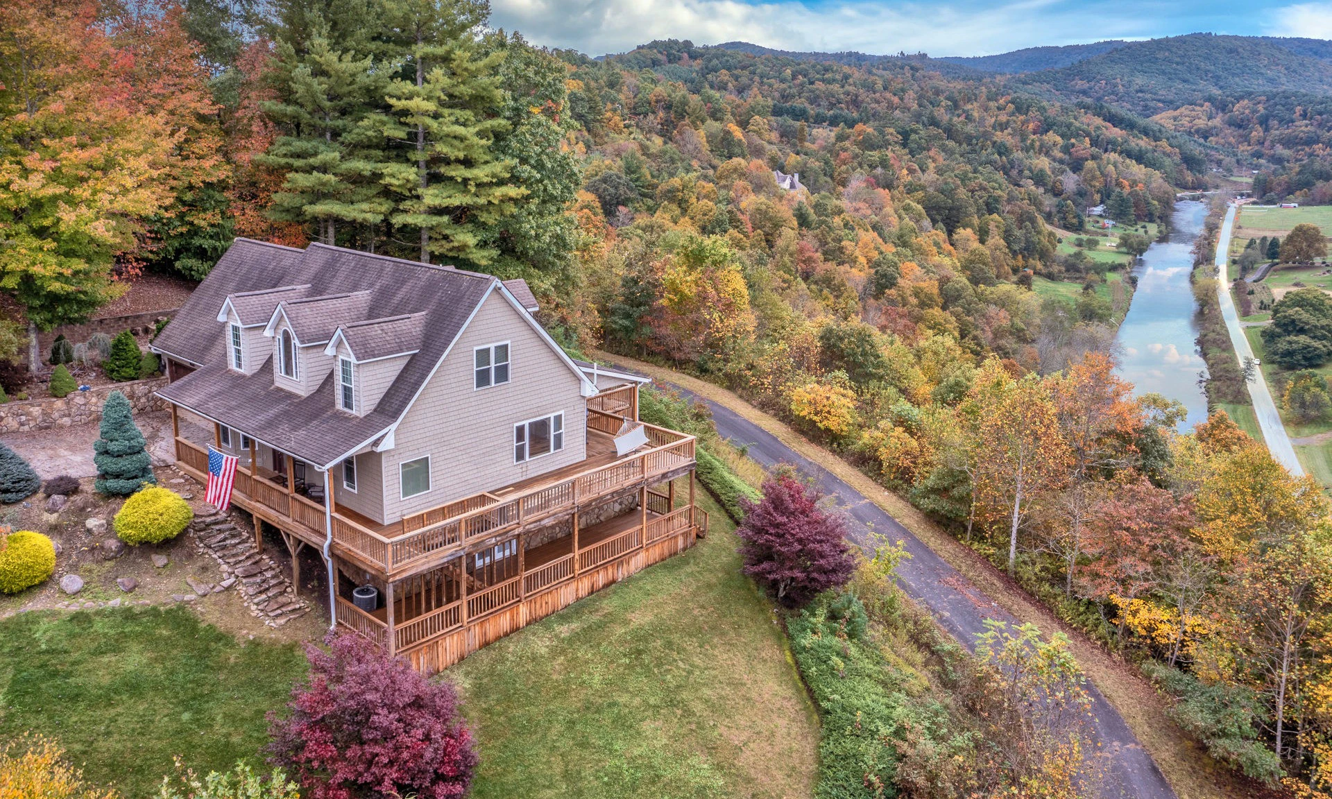 Image number 1 for the current listing