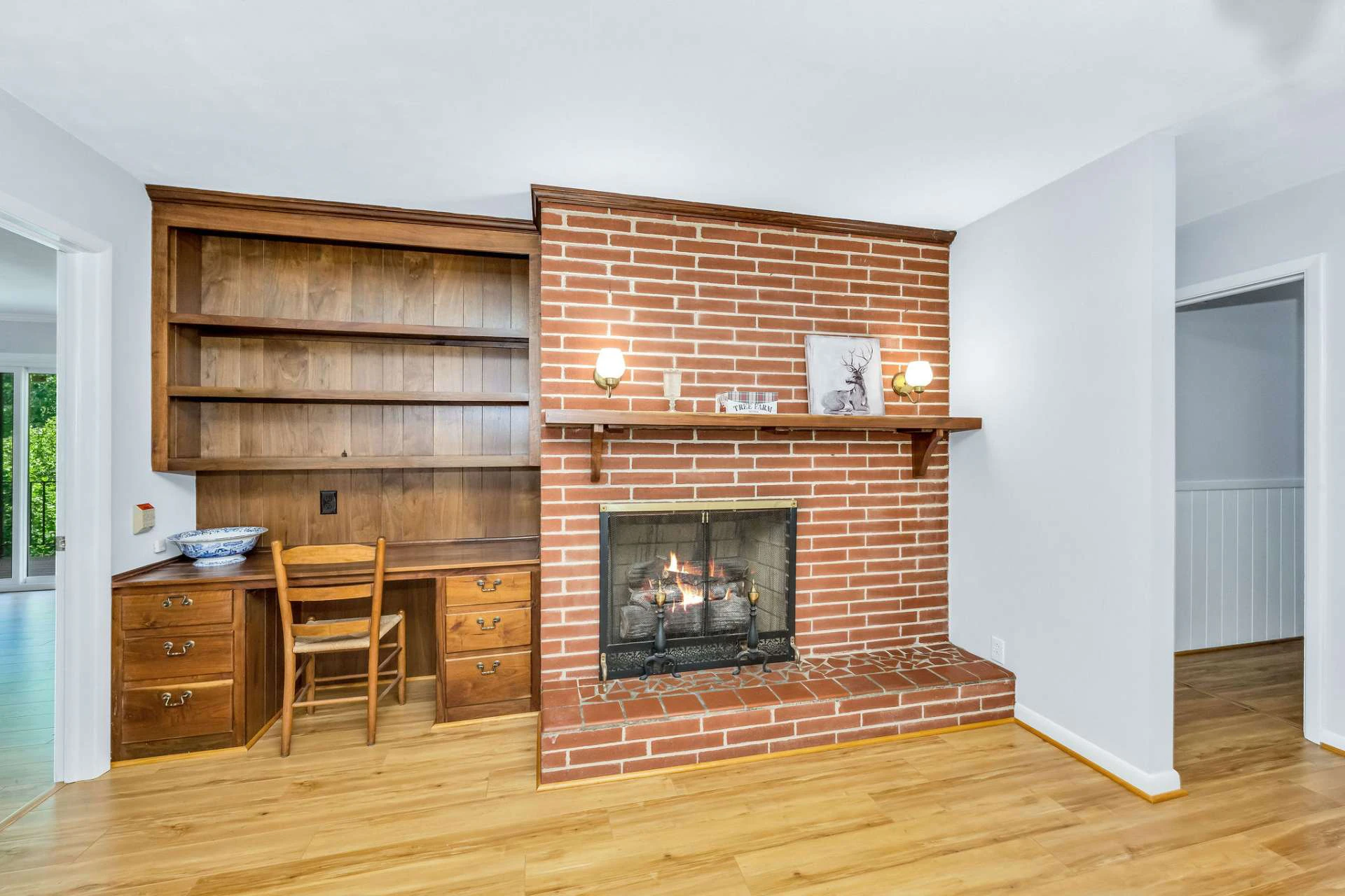 Image number 4 for the current listing