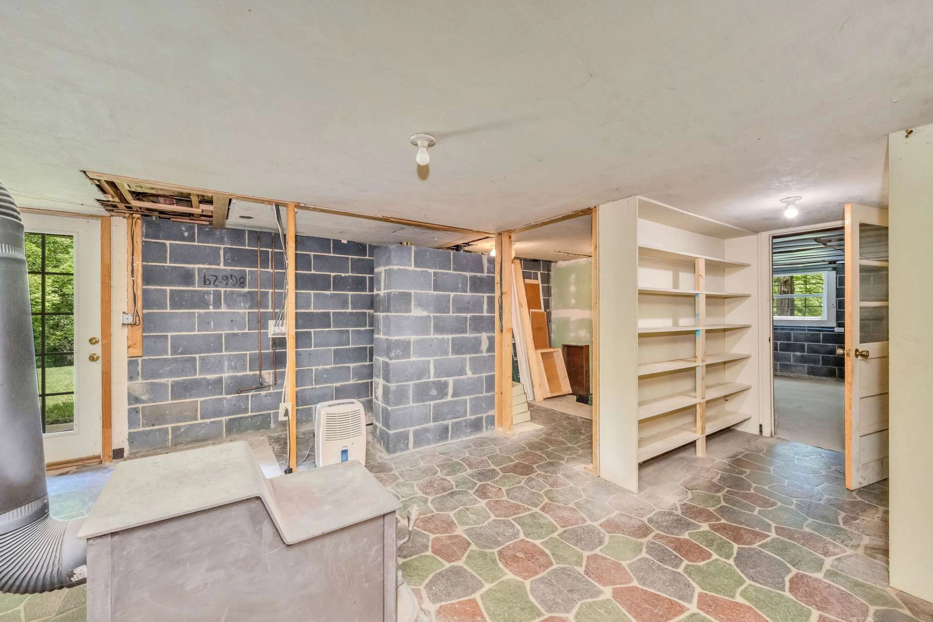 Image number 21 for the current listing