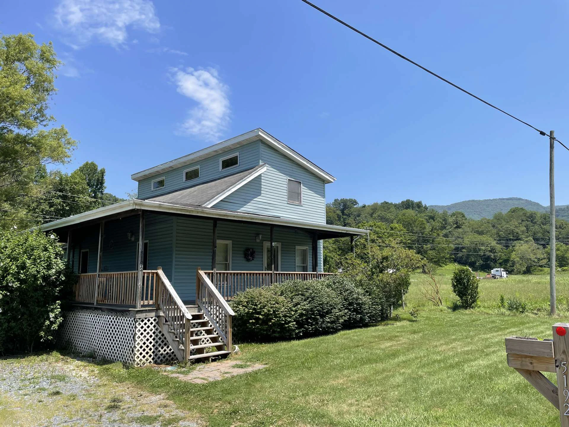 Image number 3 for the current listing