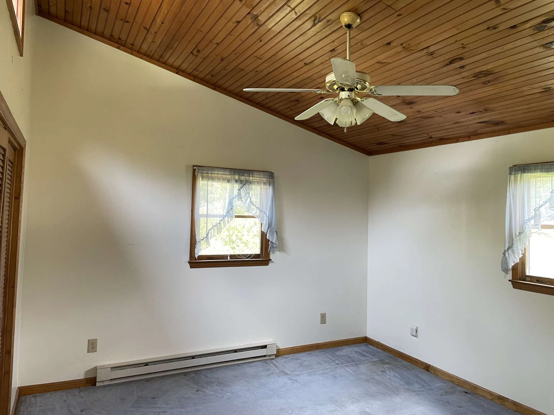 Image number 4 for the current listing