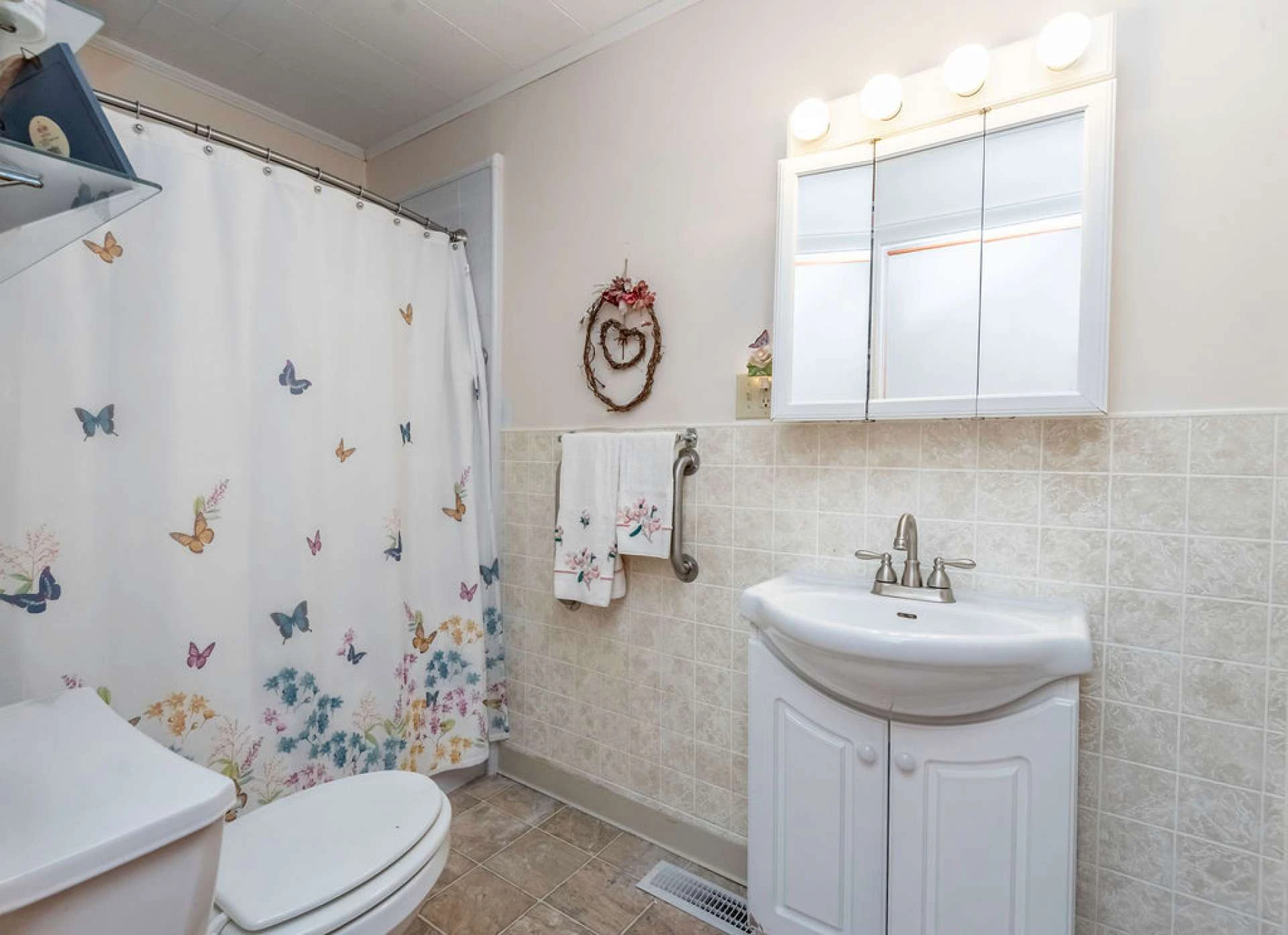 Image number 11 for the current listing