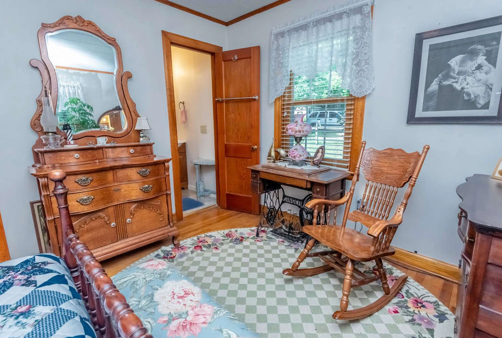 Image number 6 for the current listing
