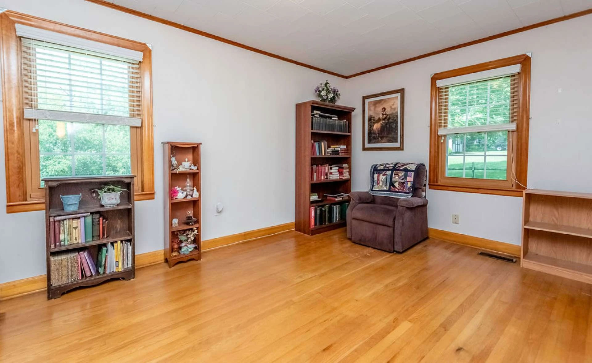 Image number 8 for the current listing