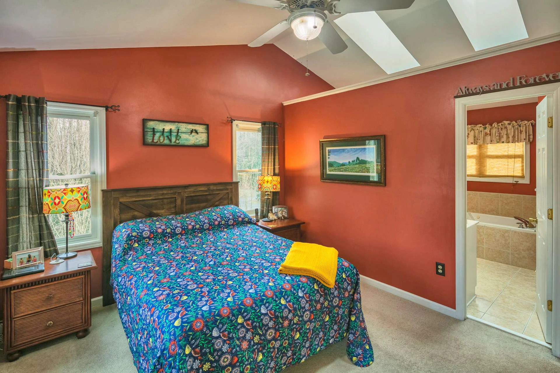 Image number 11 for the current listing