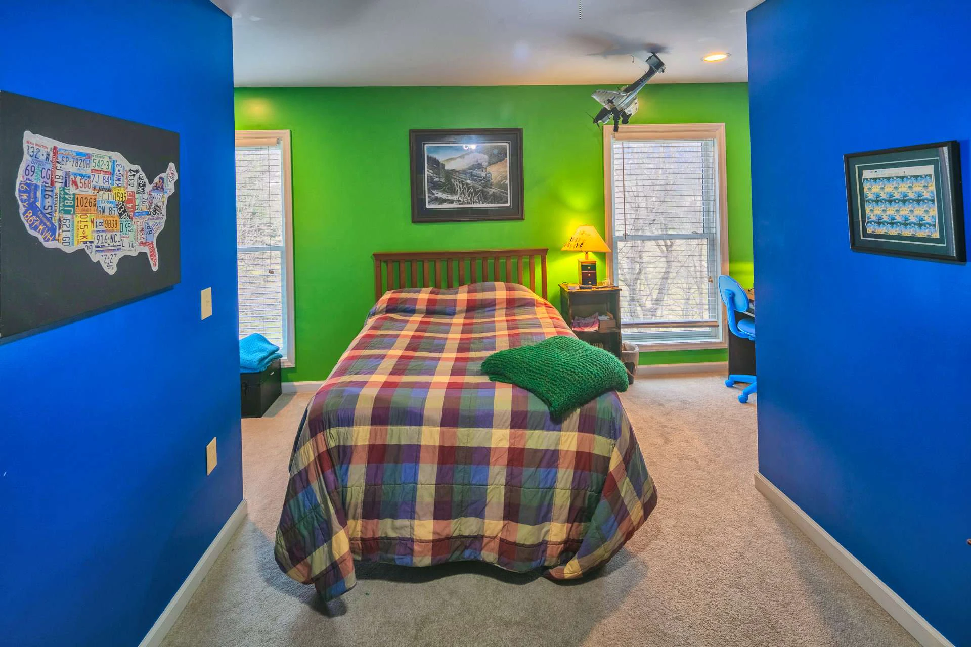 Image number 6 for the current listing