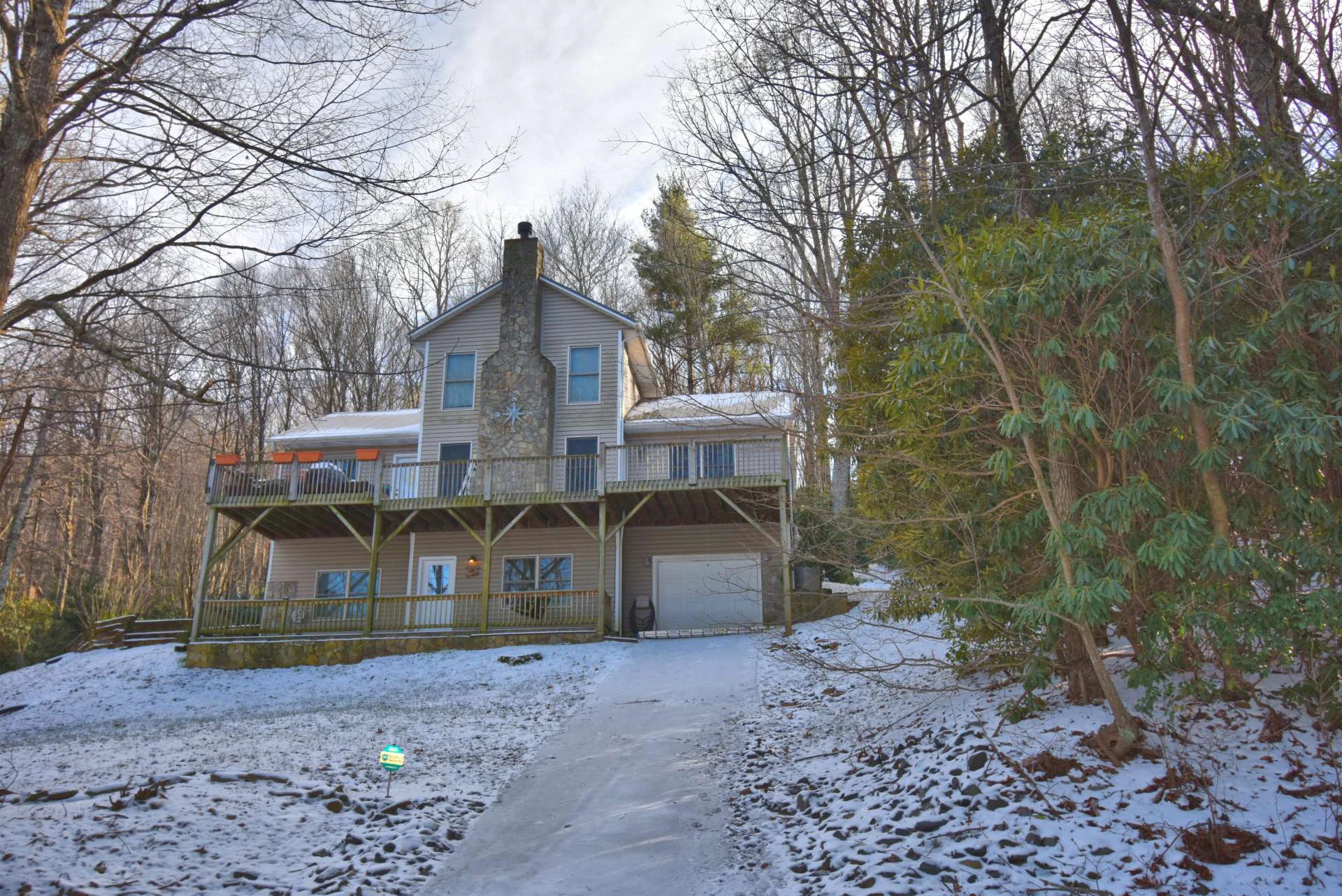 Image number 17 for the current listing