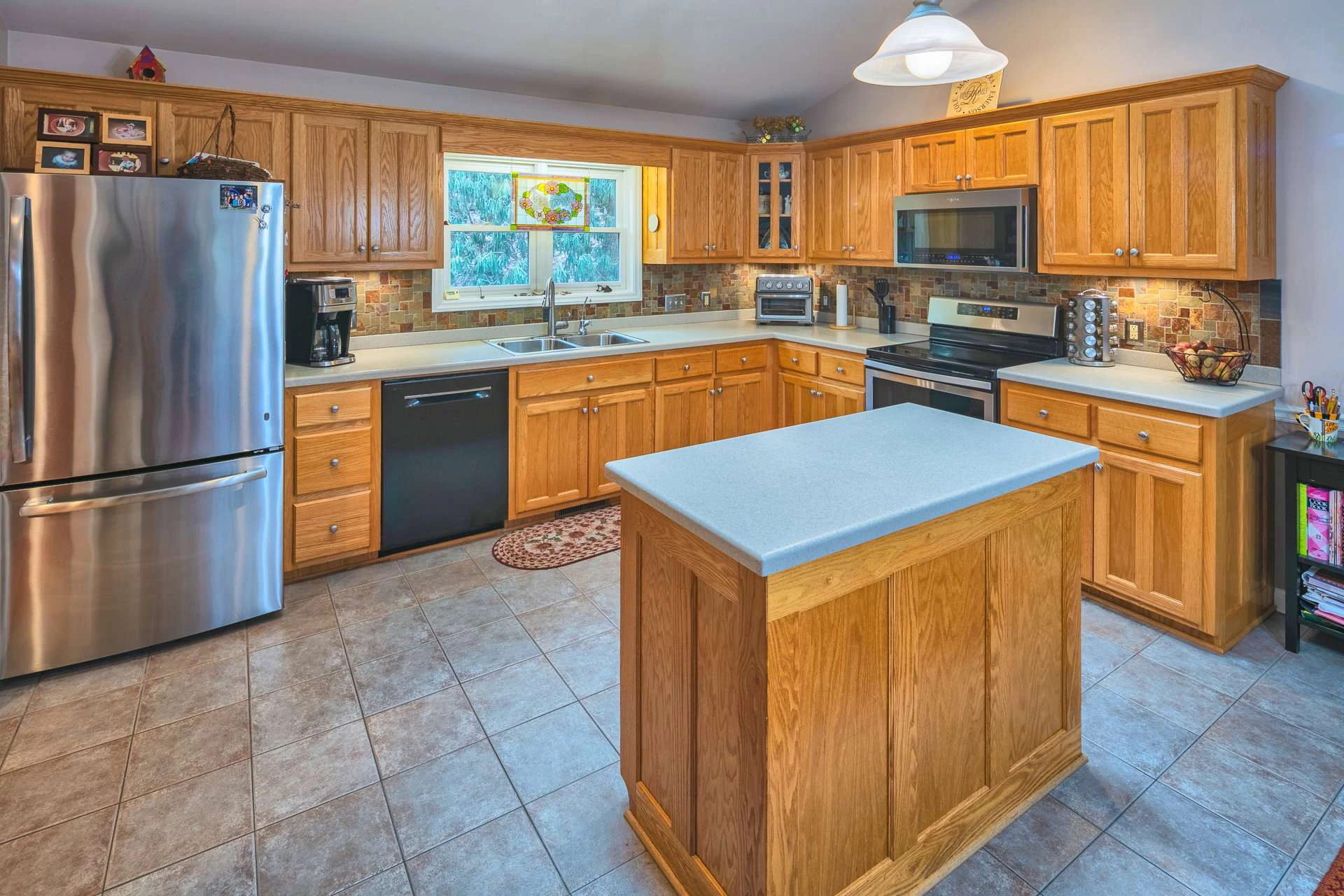 Image number 2 for the current listing