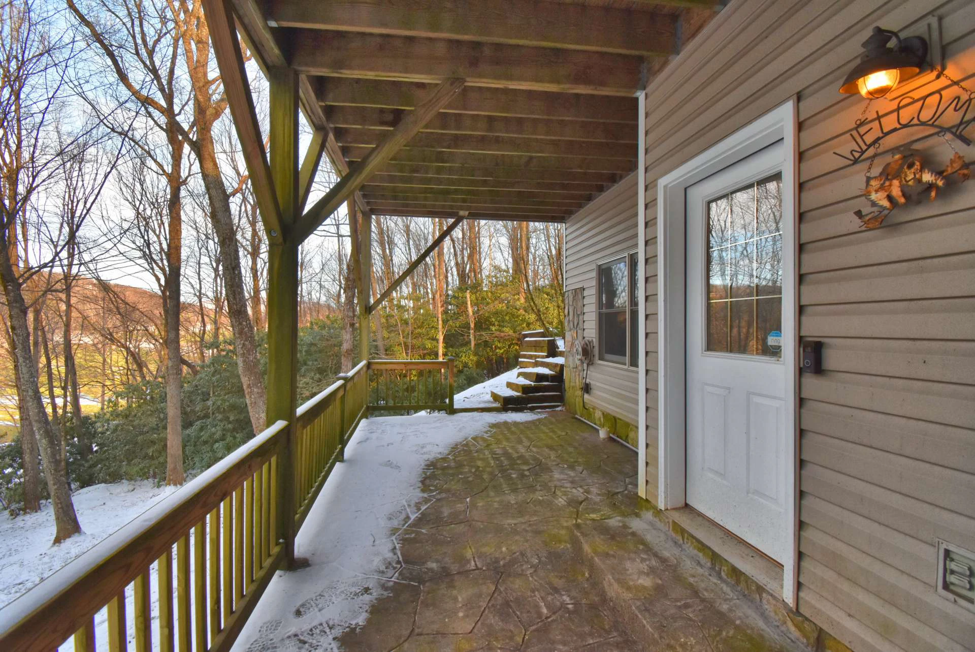Image number 20 for the current listing