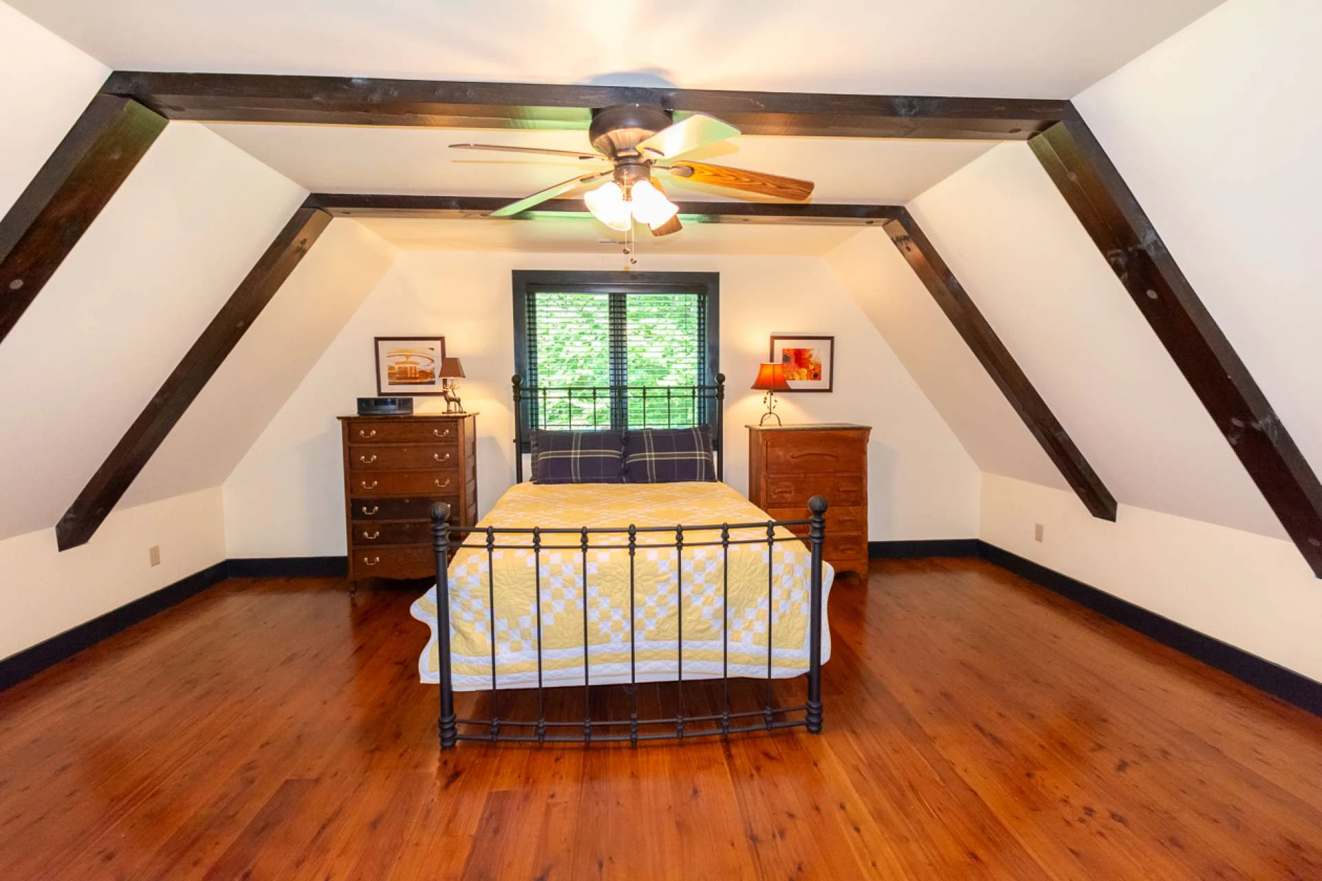Image number 10 for the current listing