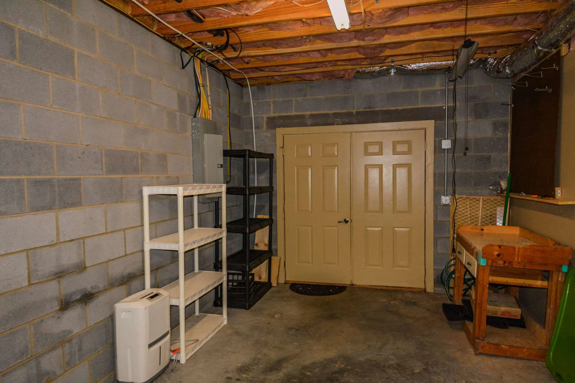 Image number 9 for the current listing