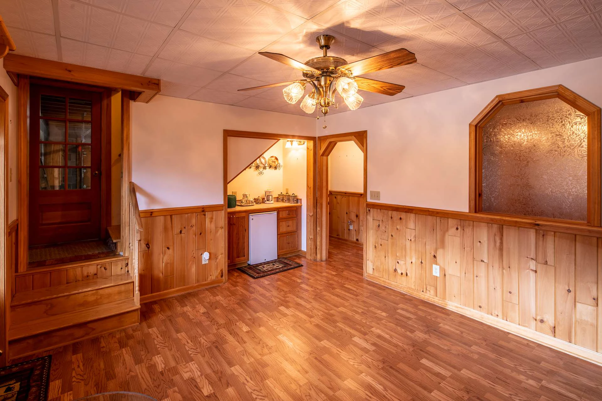 Image number 9 for the current listing