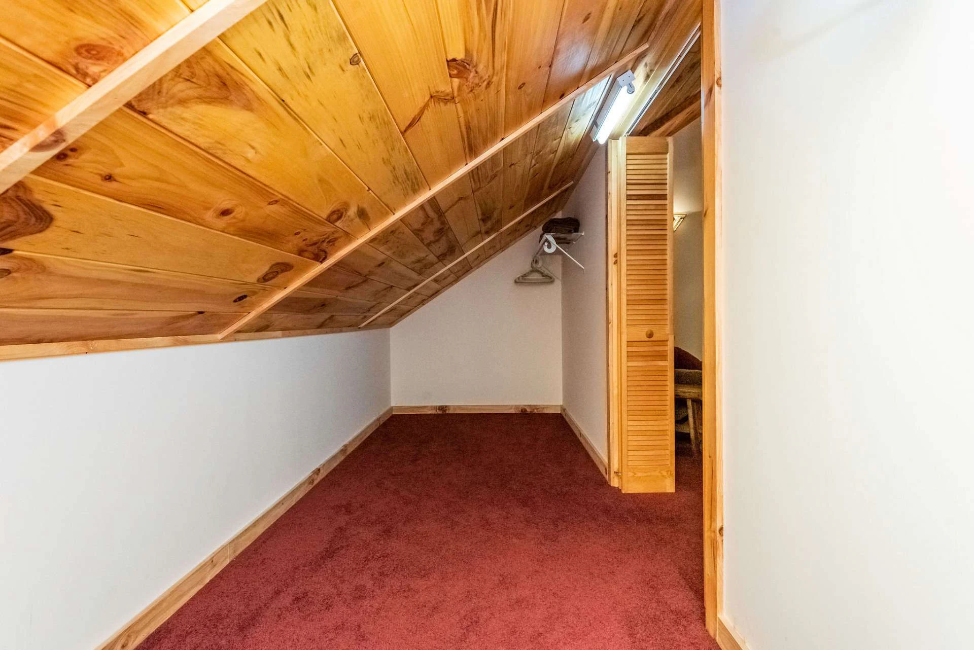 Image number 7 for the current listing