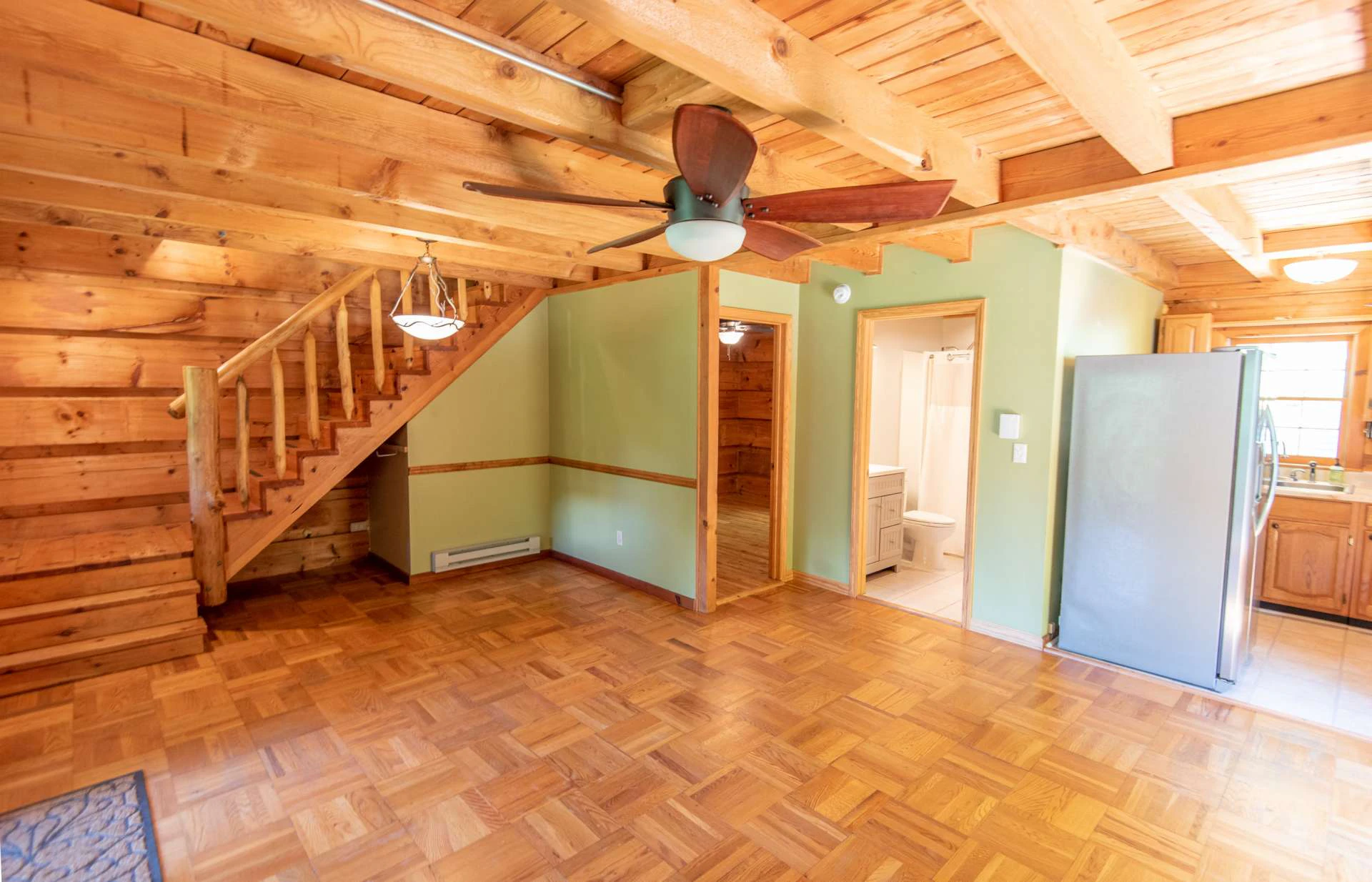 Image number 3 for the current listing