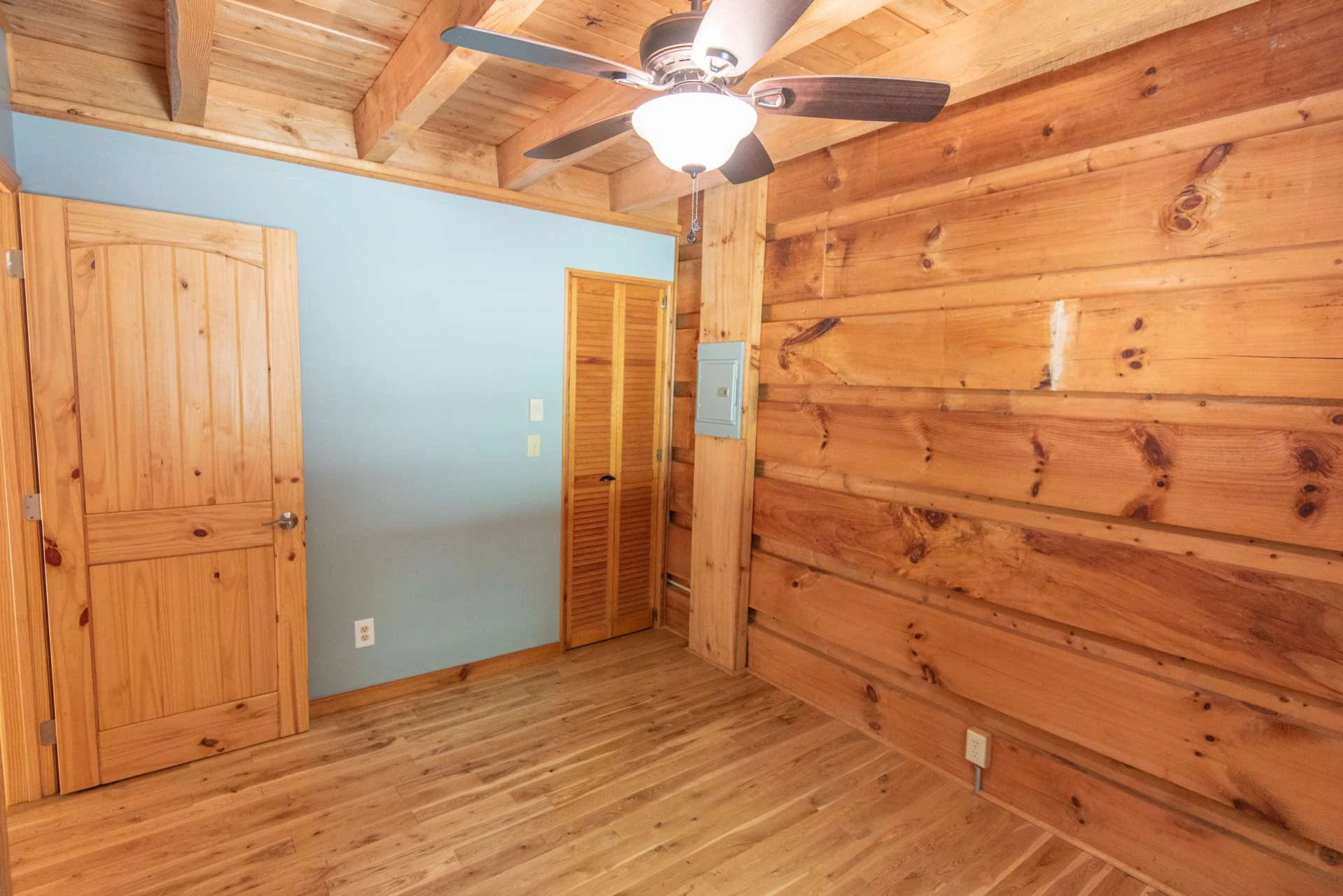 Image number 8 for the current listing