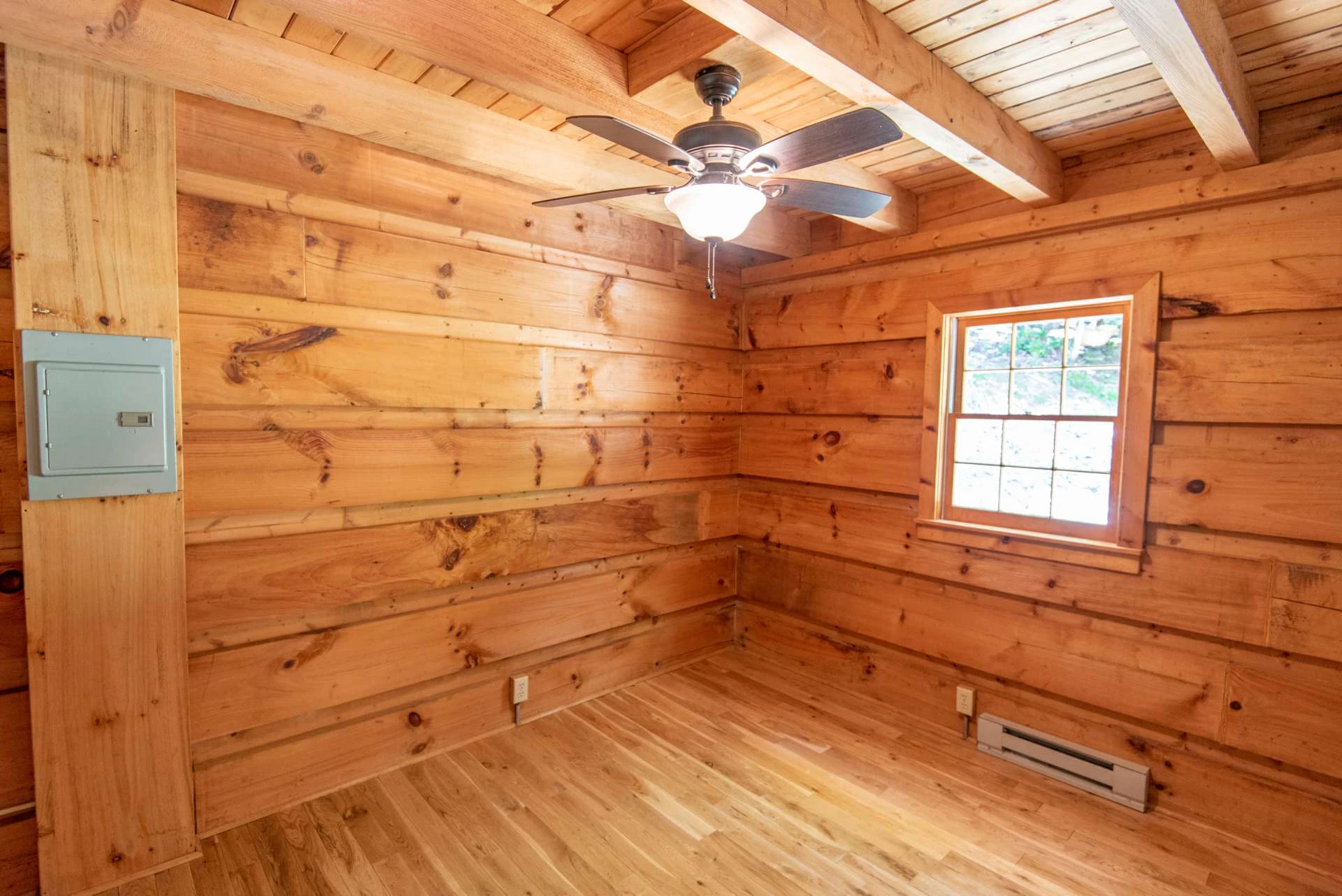 Image number 9 for the current listing