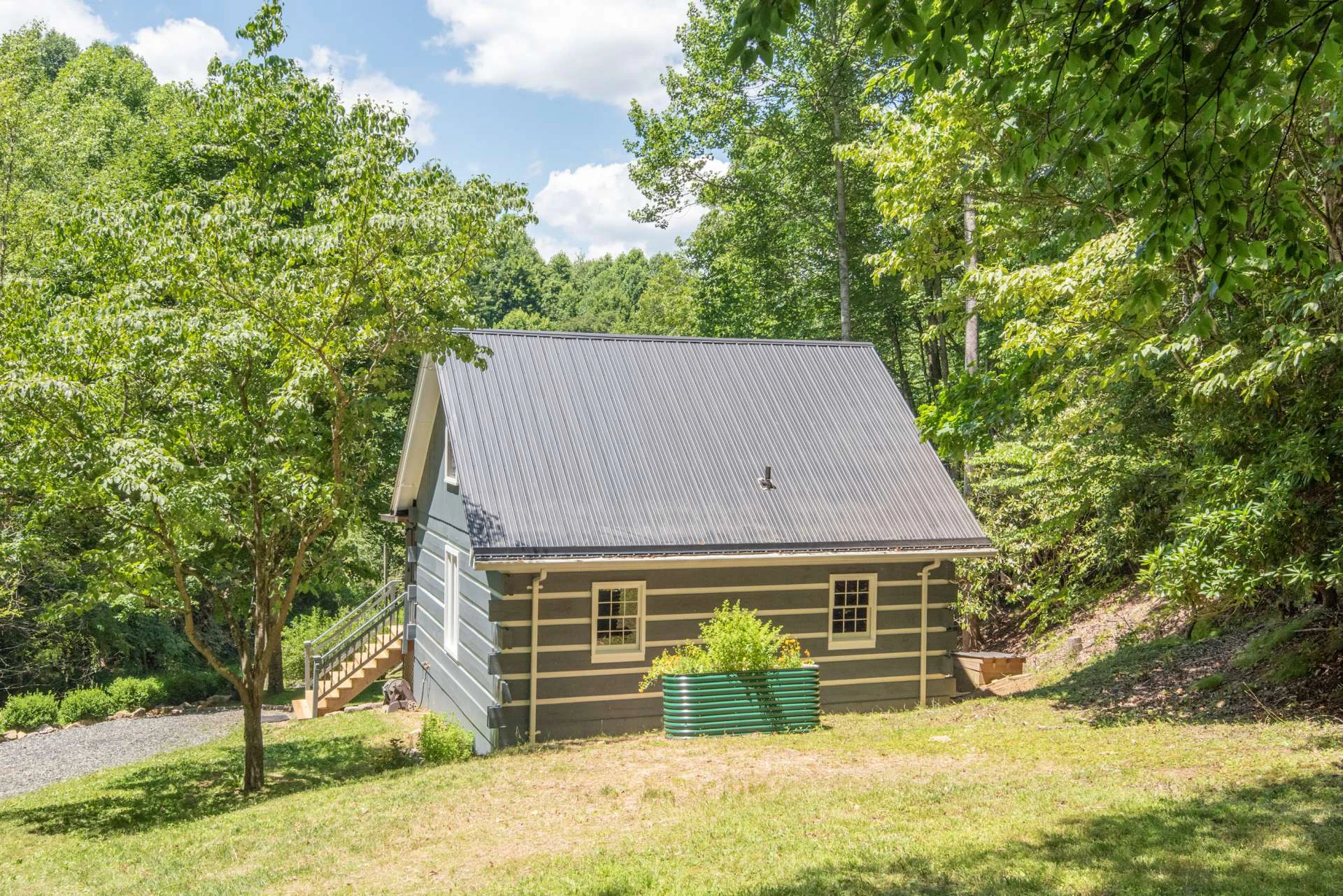 Image number 10 for the current listing