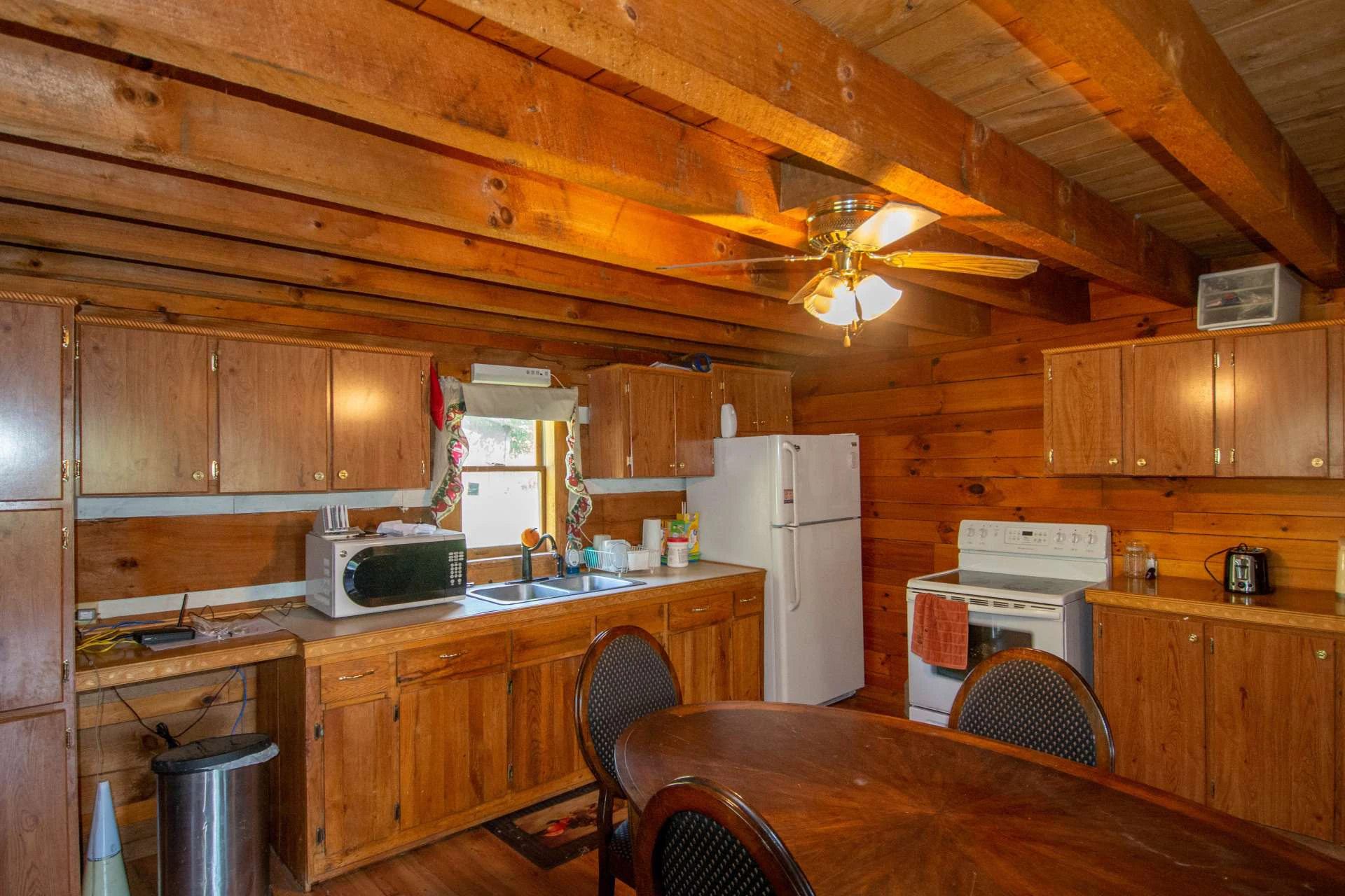 Image number 14 for the current listing