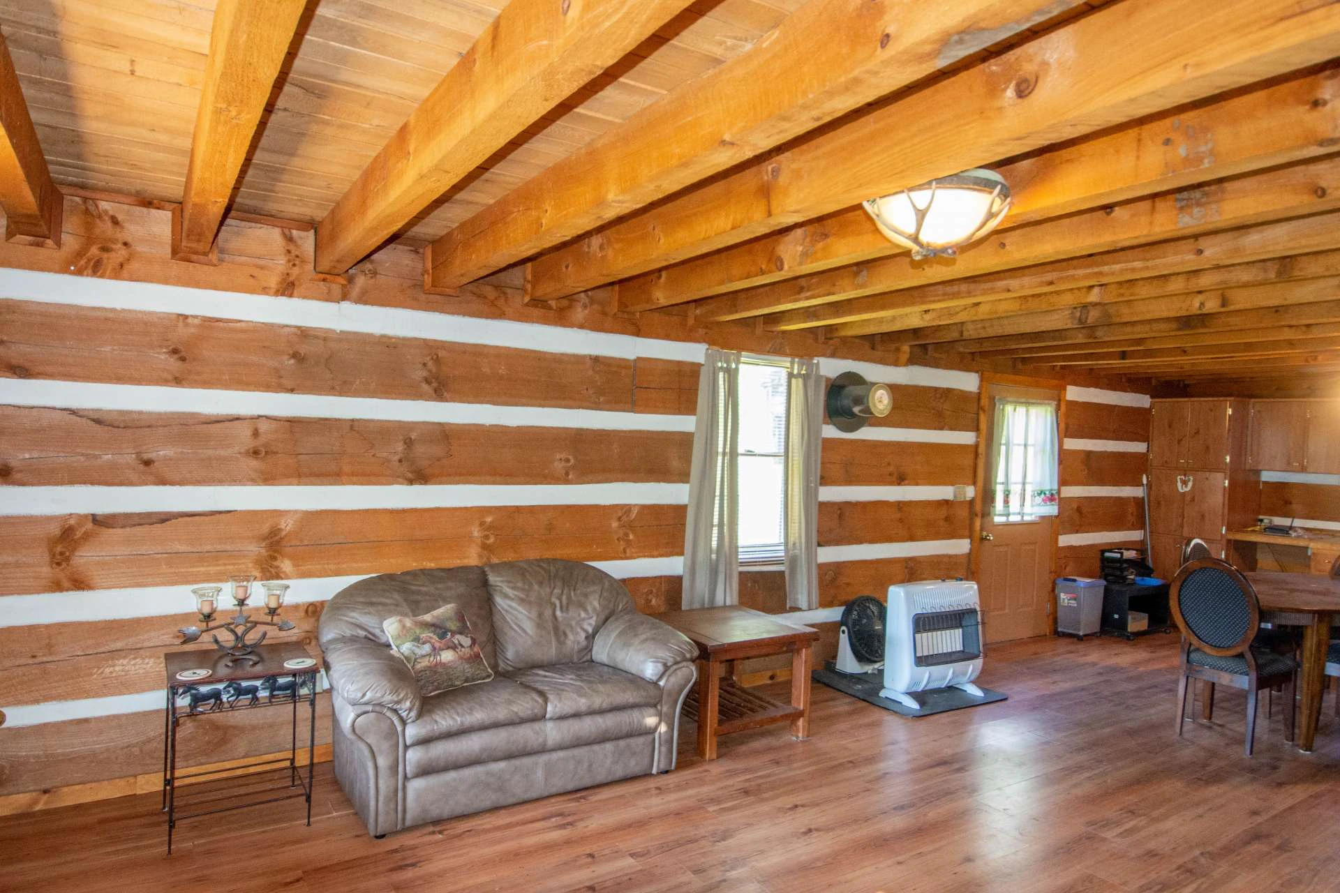 Image number 2 for the current listing