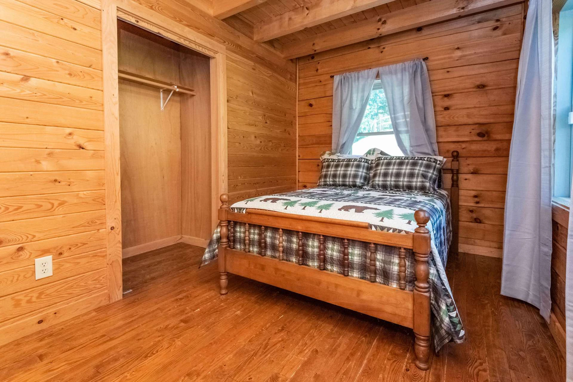 Image number 8 for the current listing