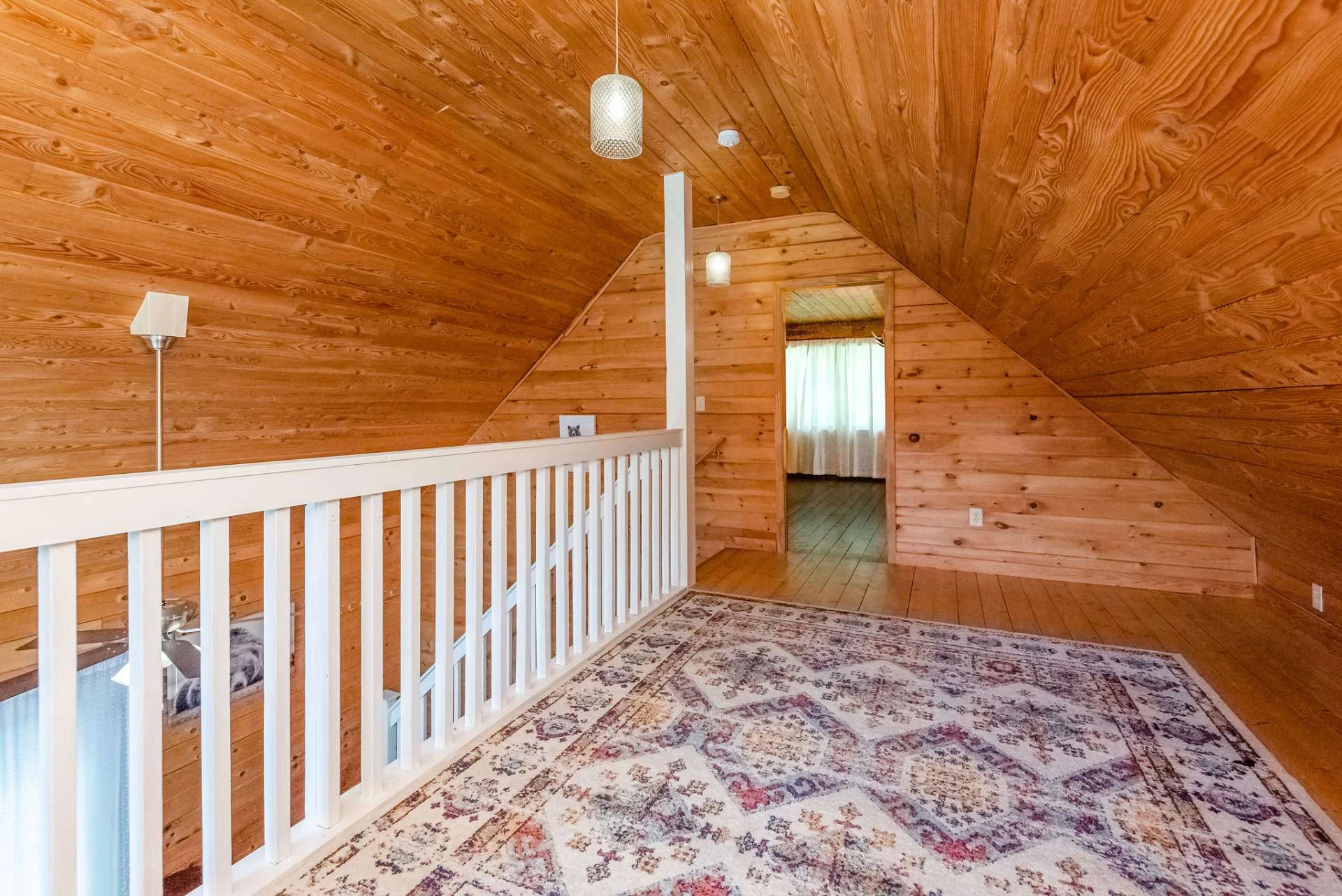 Image number 11 for the current listing
