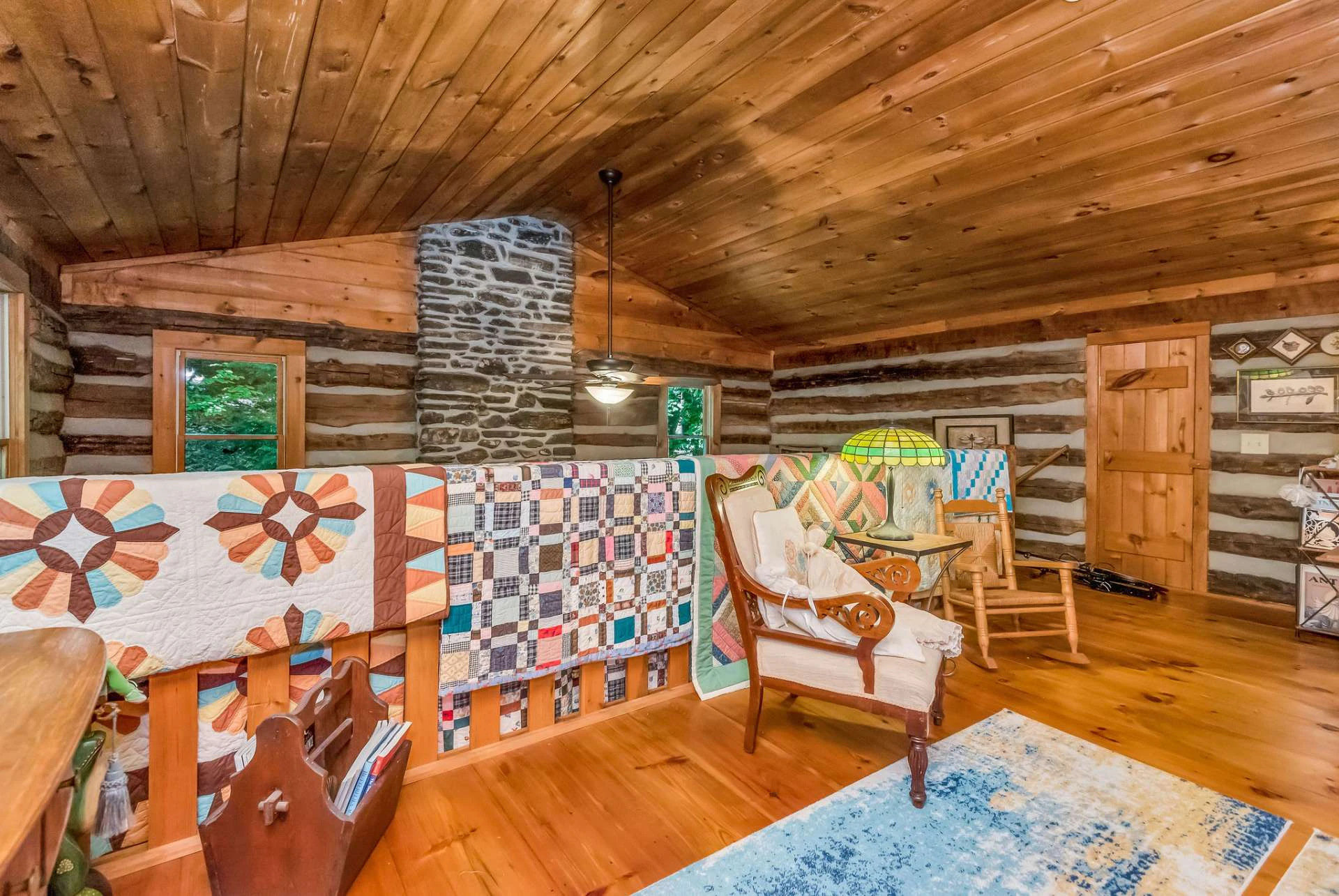 Image number 11 for the current listing