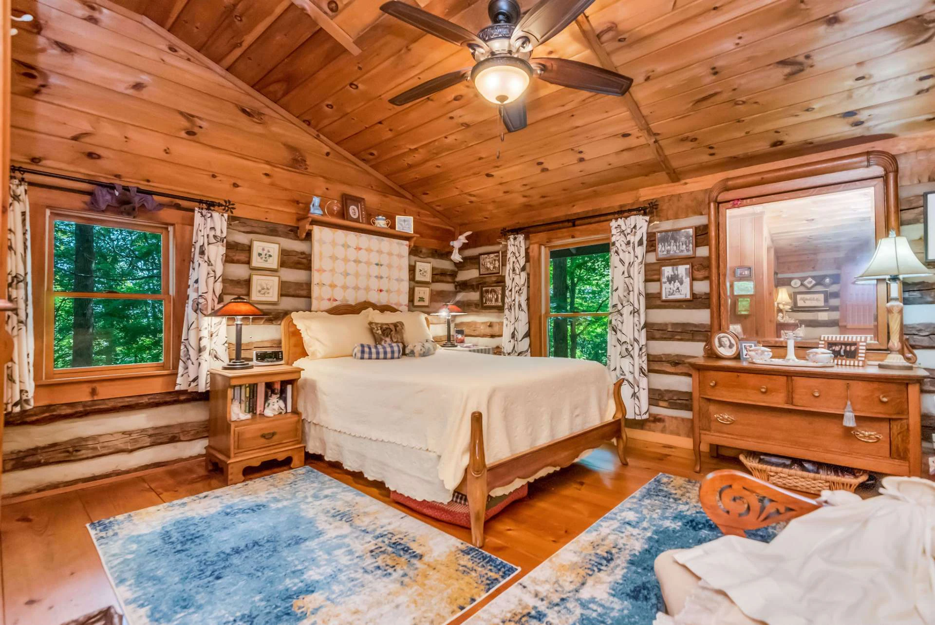 Image number 4 for the current listing