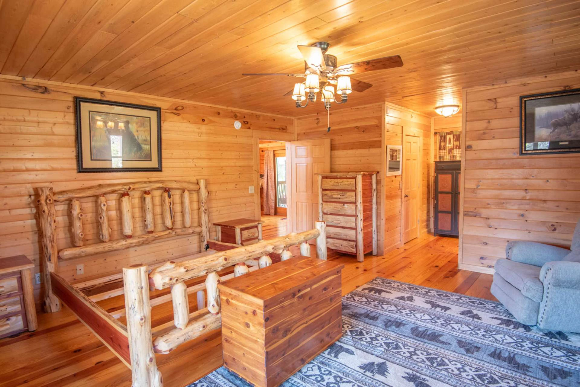 Image number 14 for the current listing