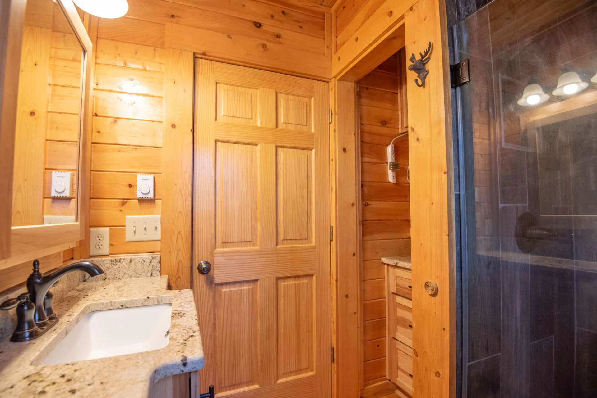 Image number 5 for the current listing