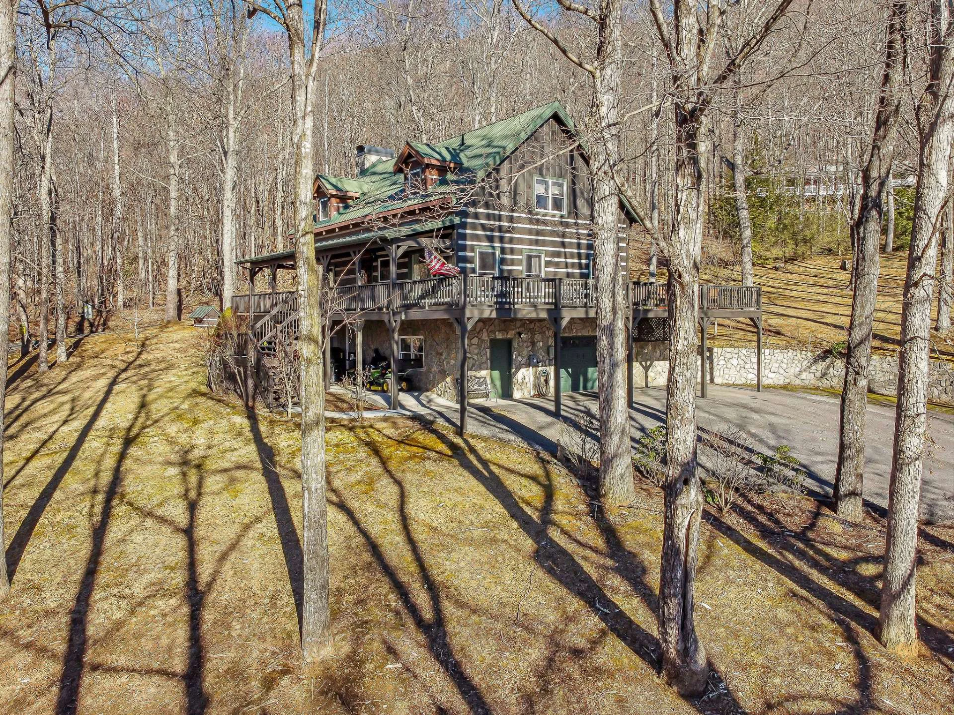 Image number 28 for the current listing